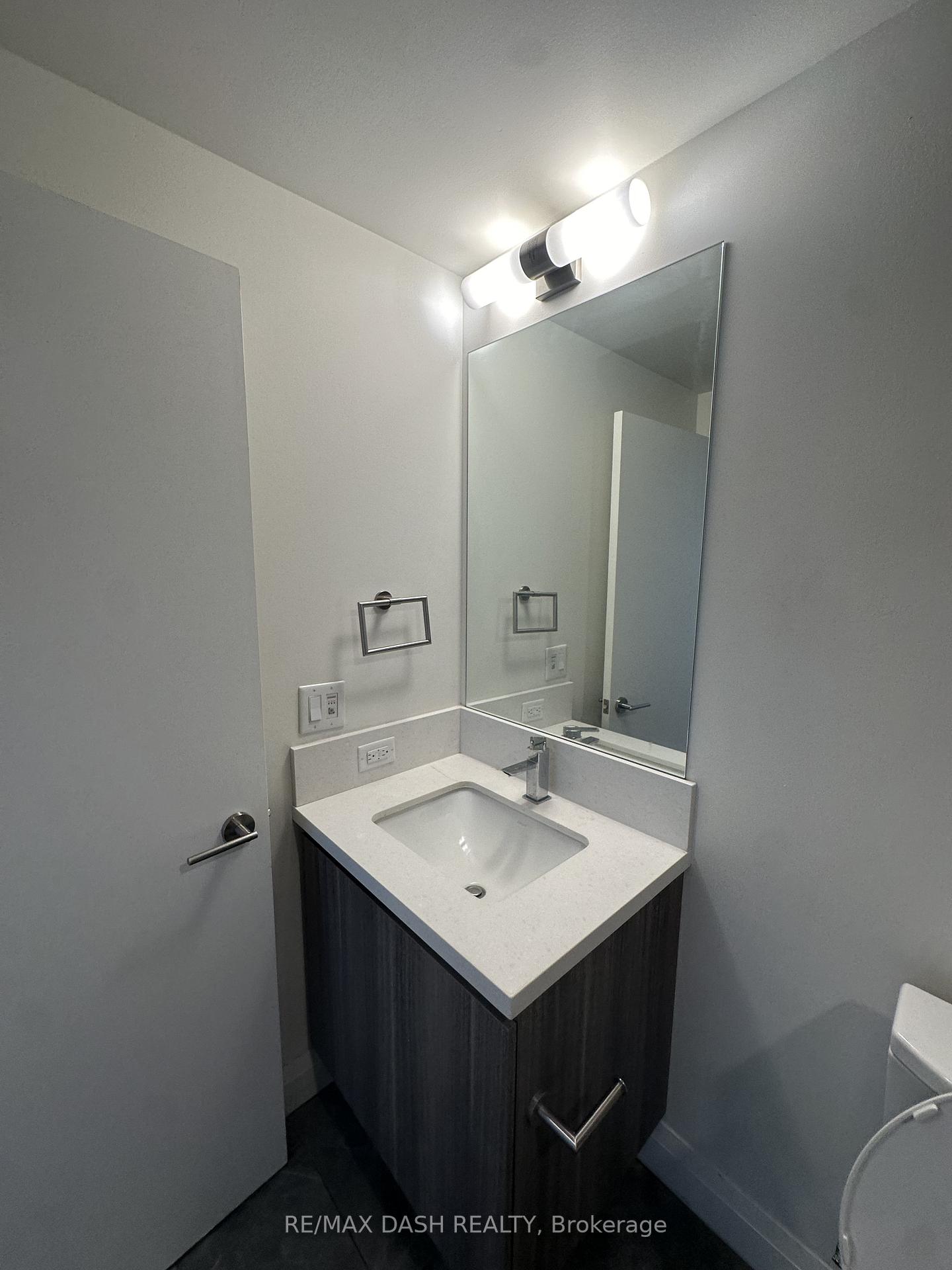 Photo 11 of Unit 501, 151 Avenue Road, Toronto, The Annex — HOMEH
