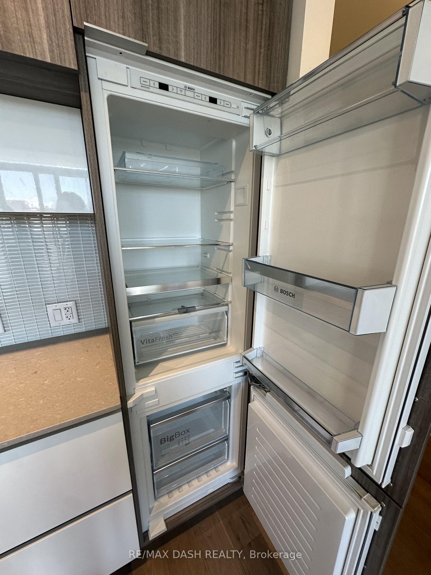 Photo 14 of Unit 501, 151 Avenue Road, Toronto, The Annex — HOMEH