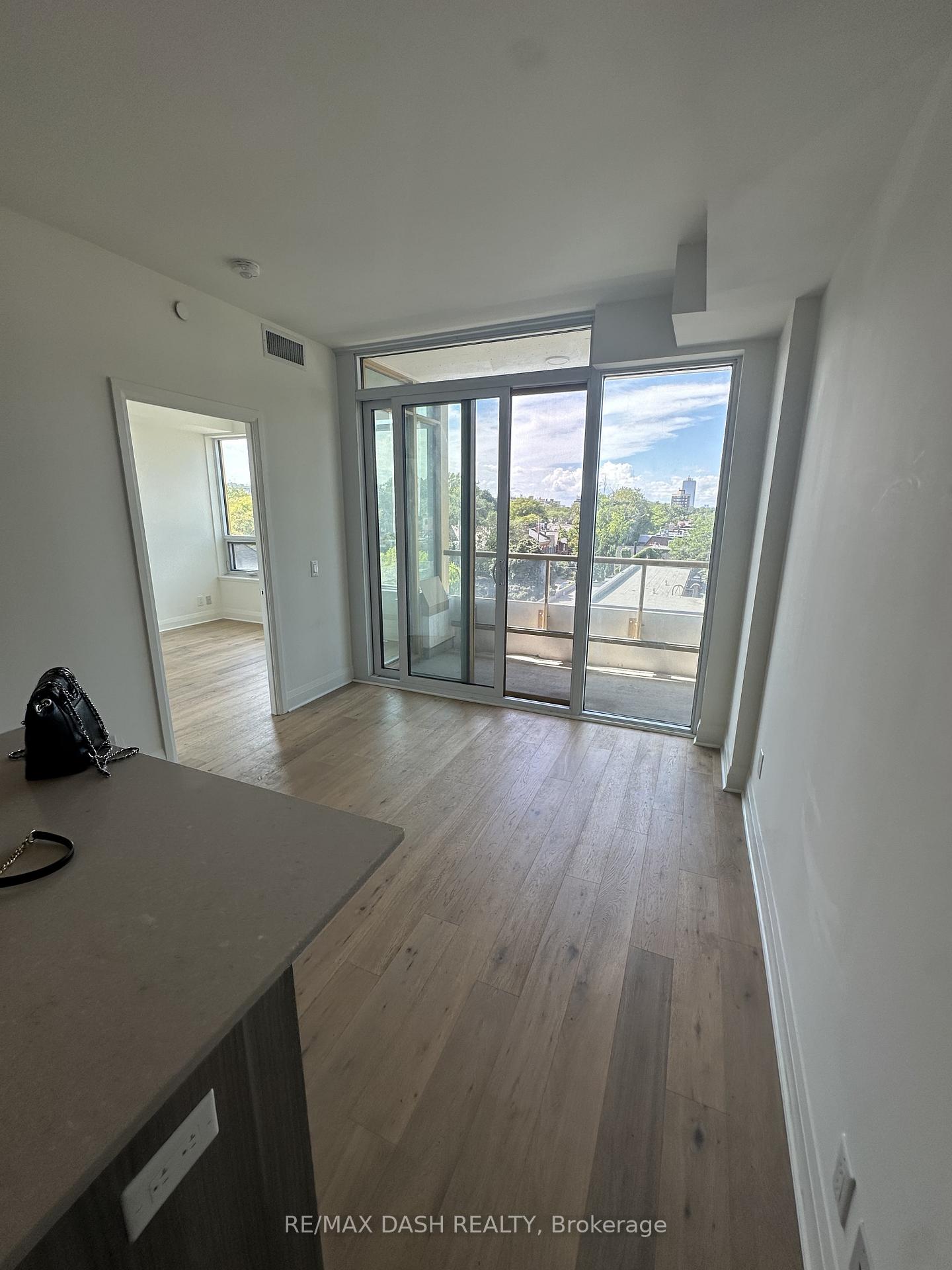 Photo 16 of Unit 501, 151 Avenue Road, Toronto, The Annex — HOMEH