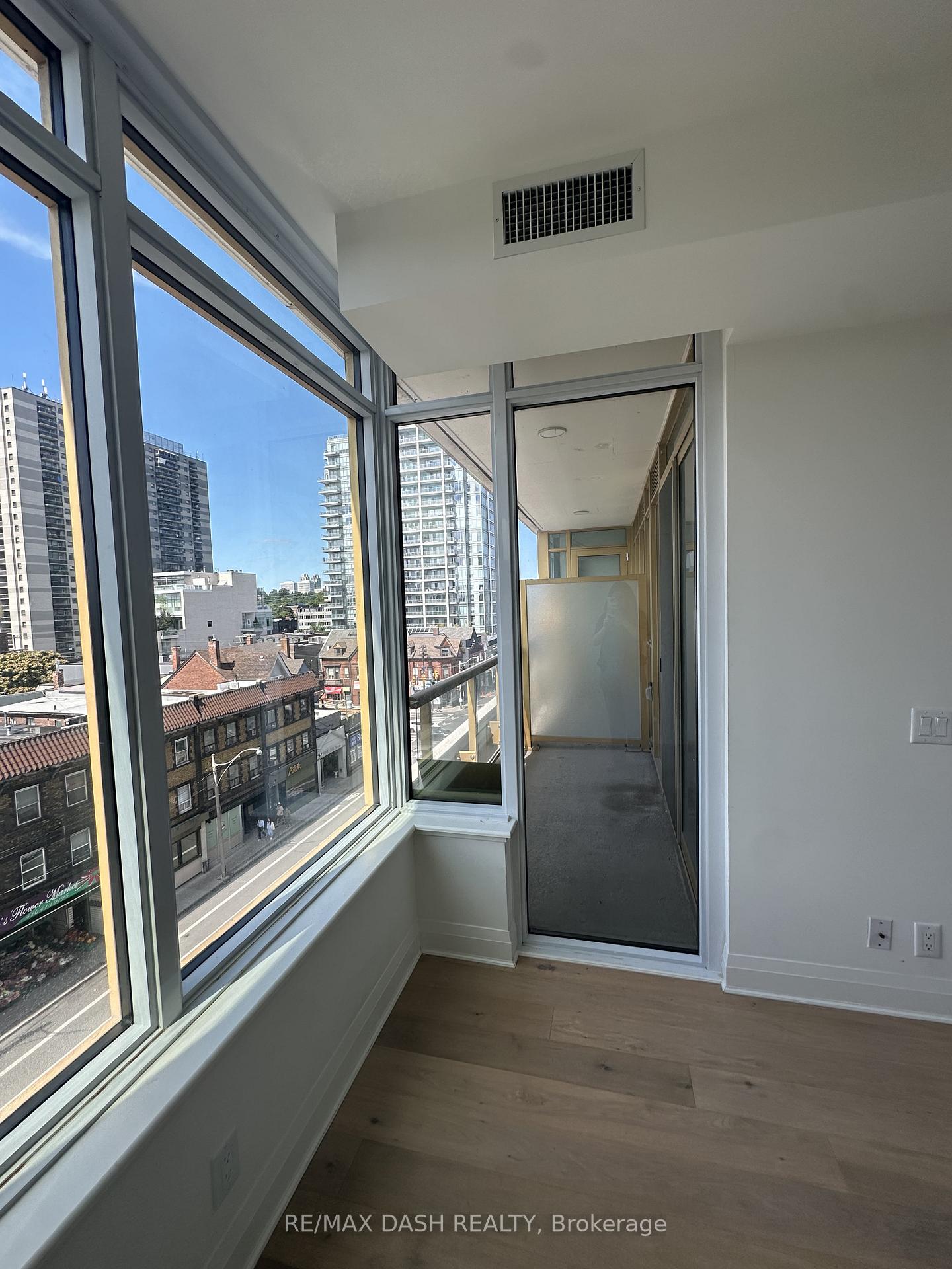 Photo 18 of Unit 501, 151 Avenue Road, Toronto, The Annex — HOMEH