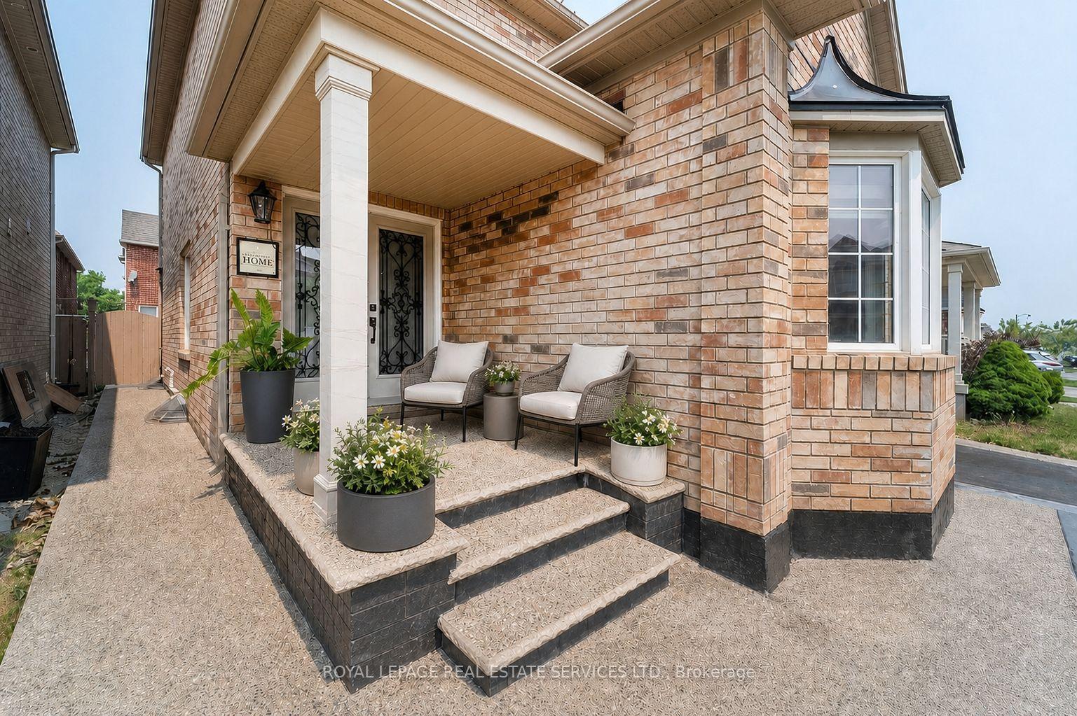 Photo 3 of 243 McDougall Cross, Milton, Harrison — HOMEH