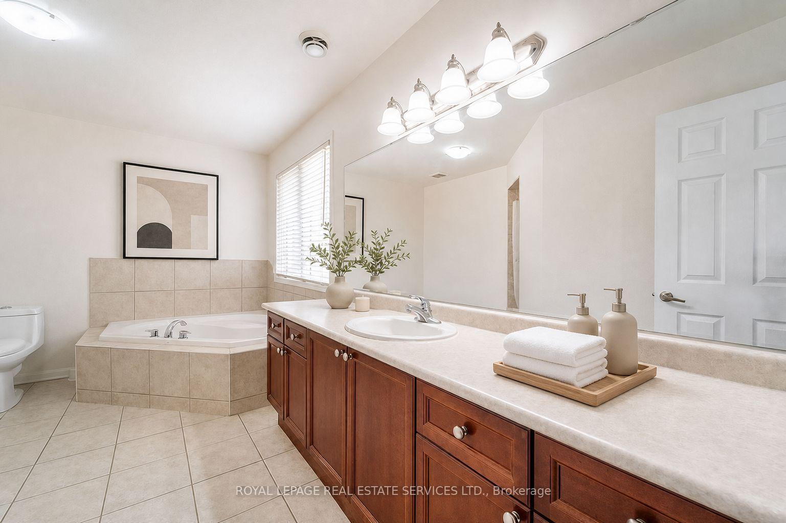 Photo 10 of 243 McDougall Cross, Milton, Harrison — HOMEH