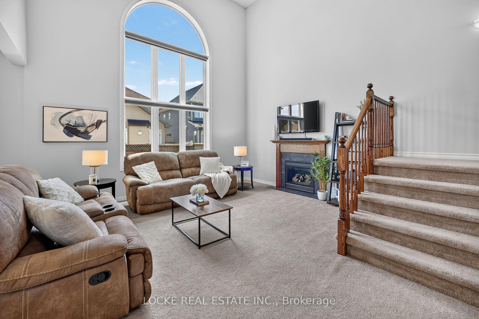 Photo 39 of 196 Felicity Crescent, Ottawa, Mer Bleue/Bradley Estates/Anderson Park — HOMEH