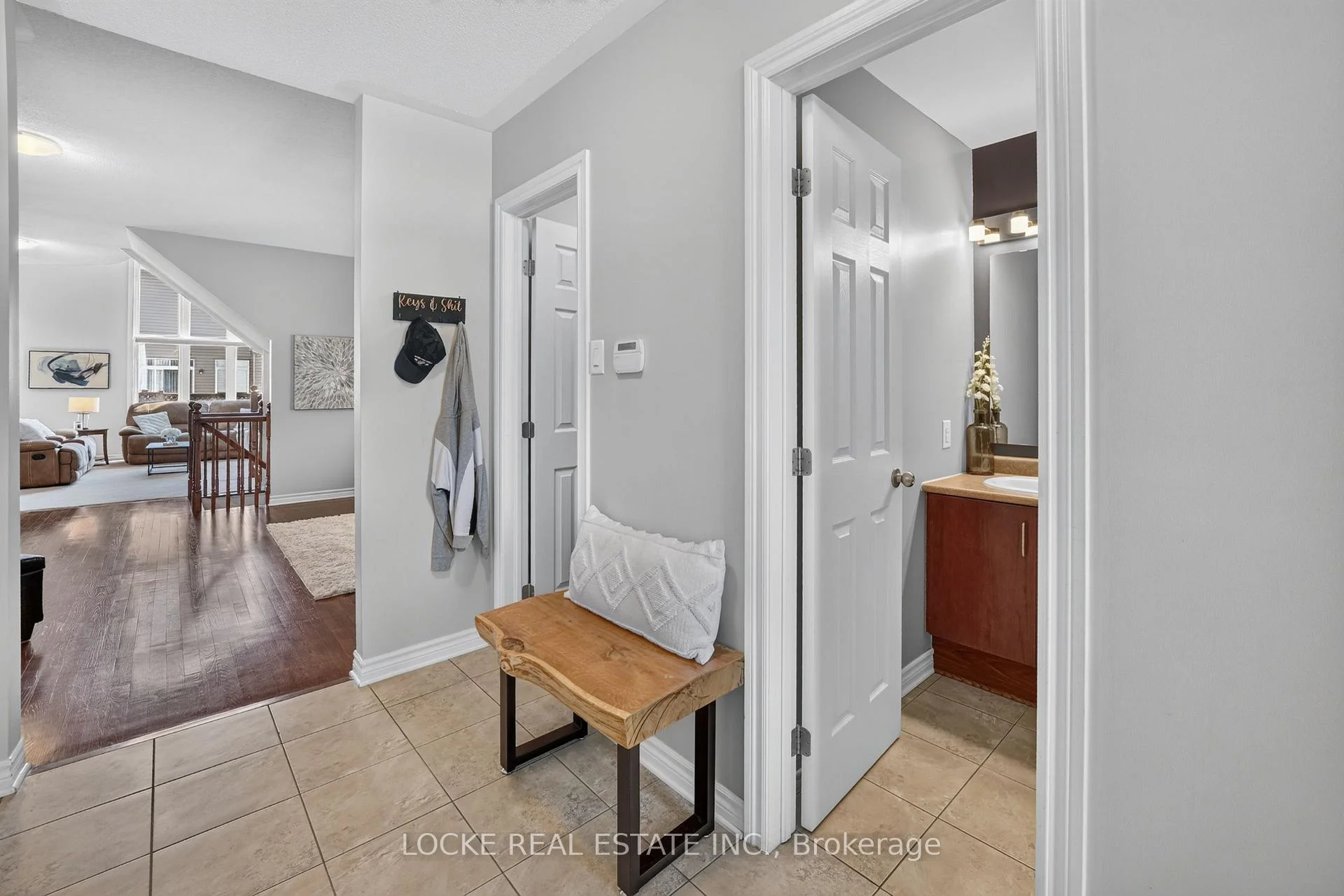 Photo 11 of 196 Felicity Crescent, Ottawa, Mer Bleue/Bradley Estates/Anderson Park — HOMEH