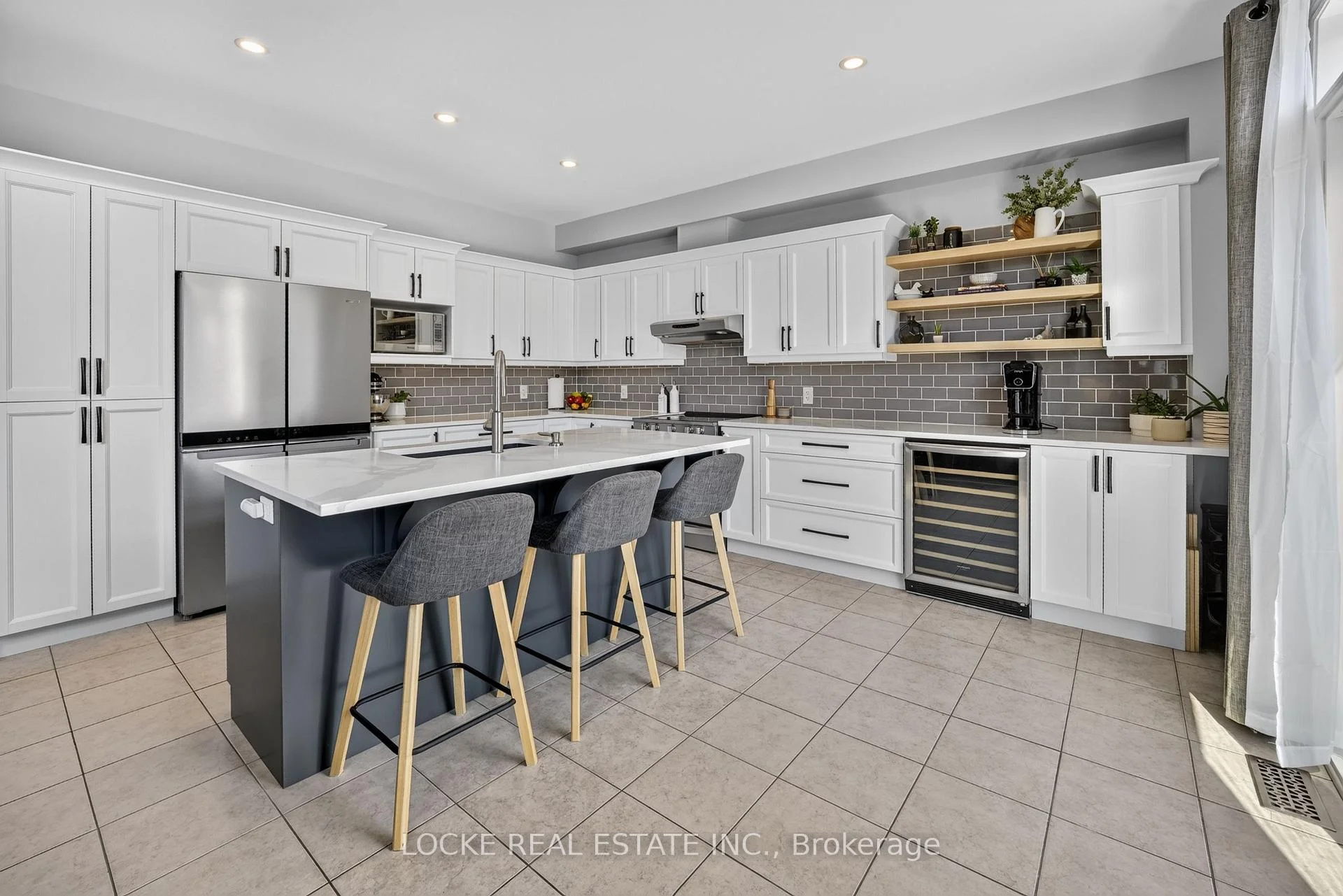 Photo 22 of 196 Felicity Crescent, Ottawa, Mer Bleue/Bradley Estates/Anderson Park — HOMEH