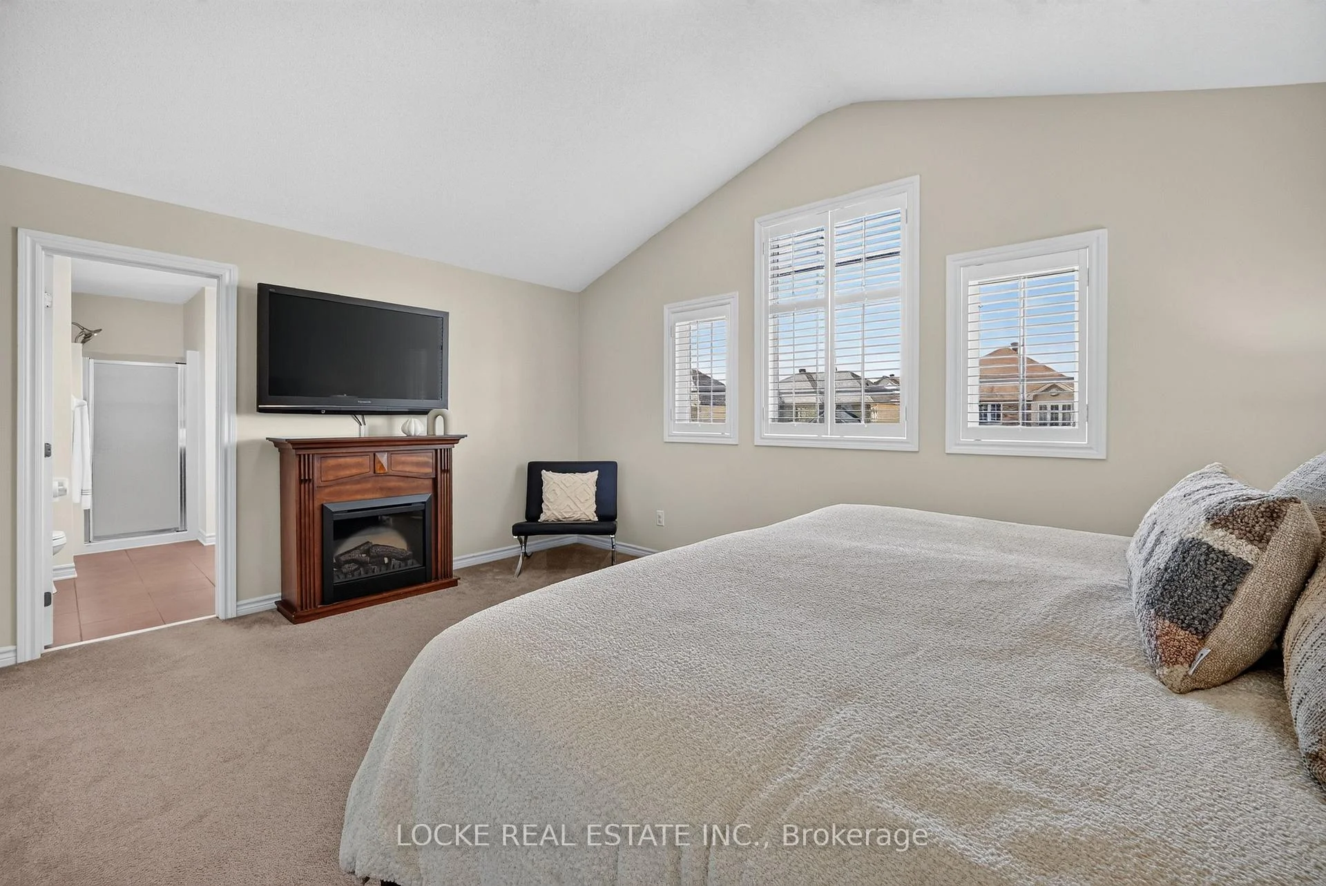 Photo 35 of 196 Felicity Crescent, Ottawa, Mer Bleue/Bradley Estates/Anderson Park — HOMEH