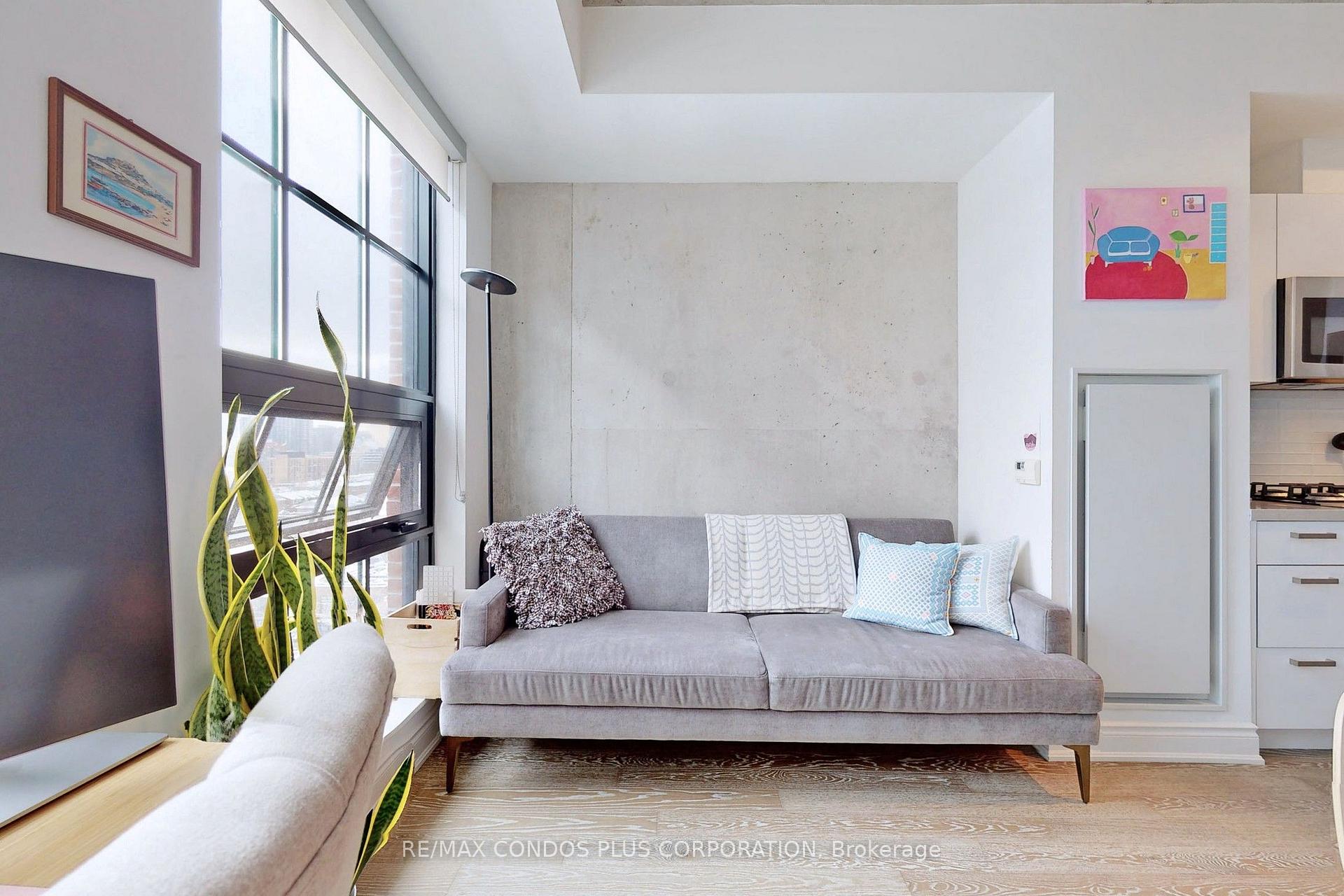 Photo 10 of Unit 908, 608 Richmond Street W, Toronto, Waterfront Communities — HOMEH