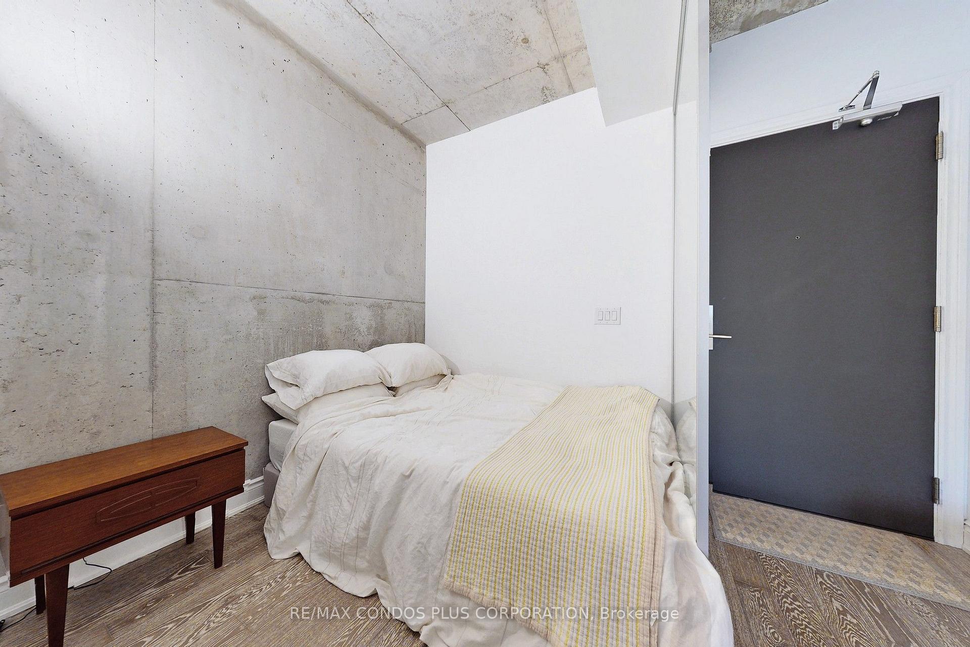 Photo 19 of Unit 908, 608 Richmond Street W, Toronto, Waterfront Communities — HOMEH
