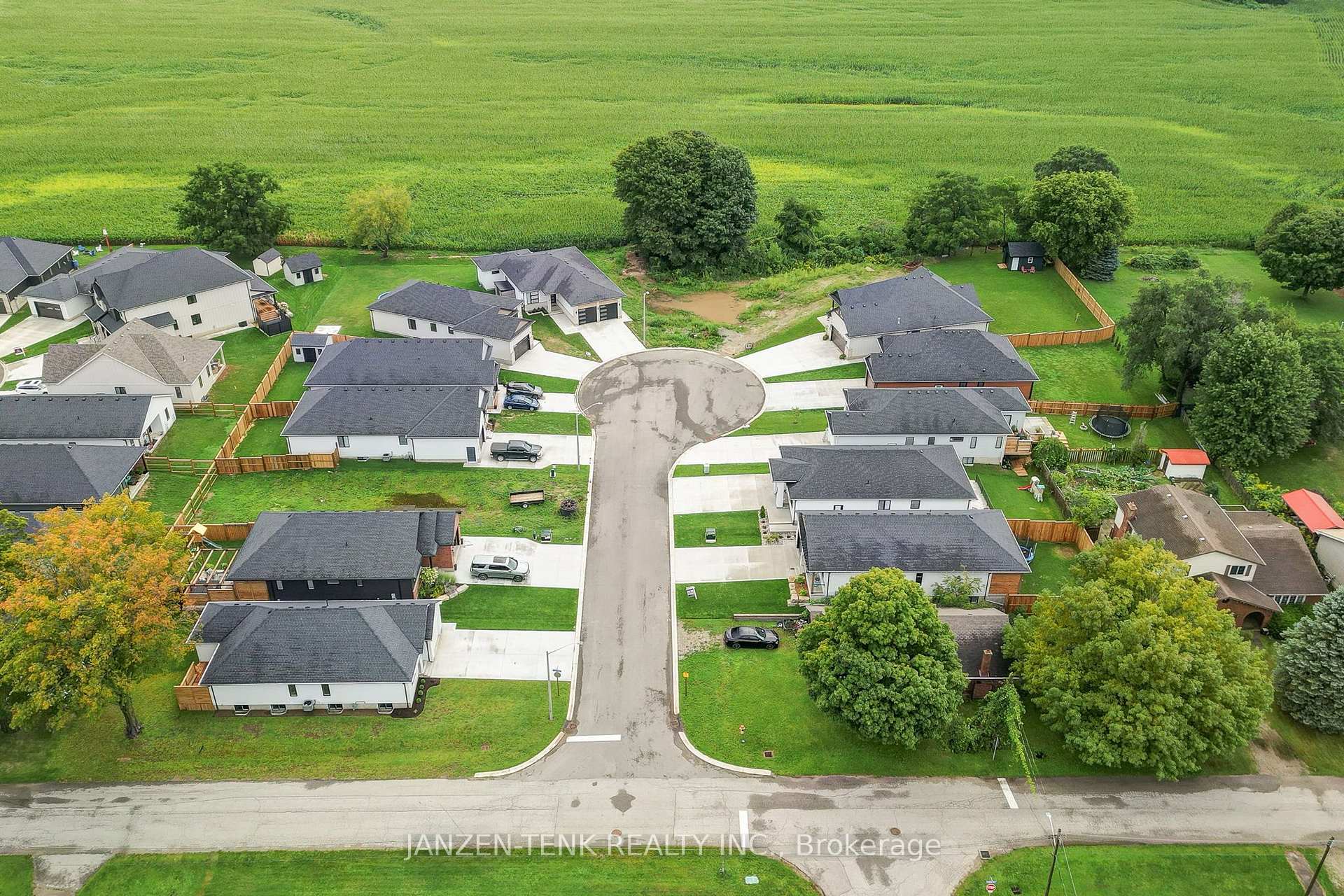 Photo 5 of 16 Charles Court, Bayham, Port Burwell — HOMEH