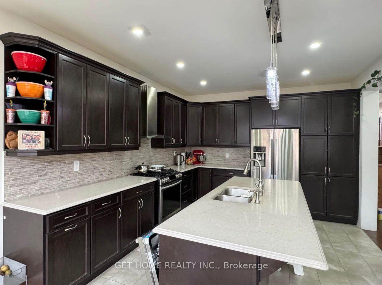 Photo 8 of 1450 Farmstead Drive, Milton, Ford — HOMEH