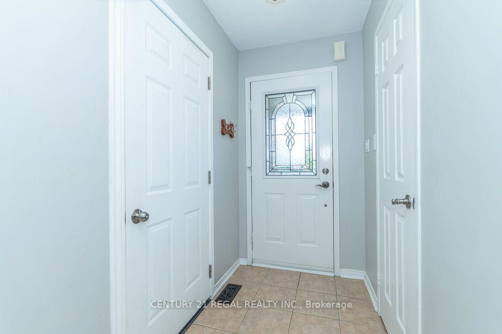 Photo 4 of 1218 Monica Cook Place, Pickering, Bay Ridges — HOMEH