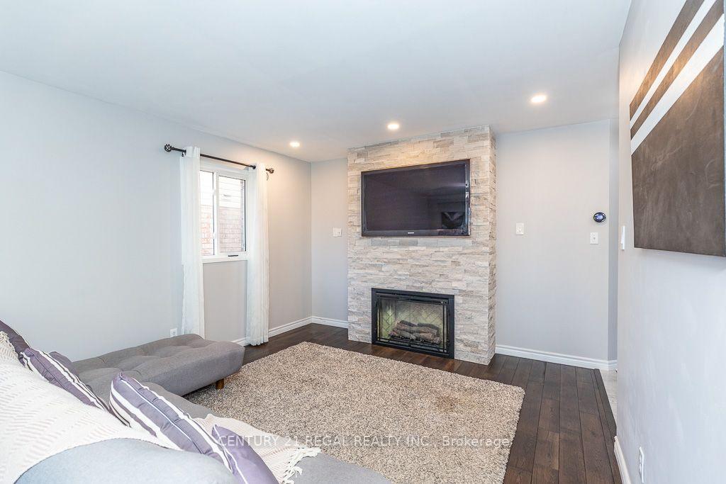 Photo 13 of 1218 Monica Cook Place, Pickering, Bay Ridges — HOMEH