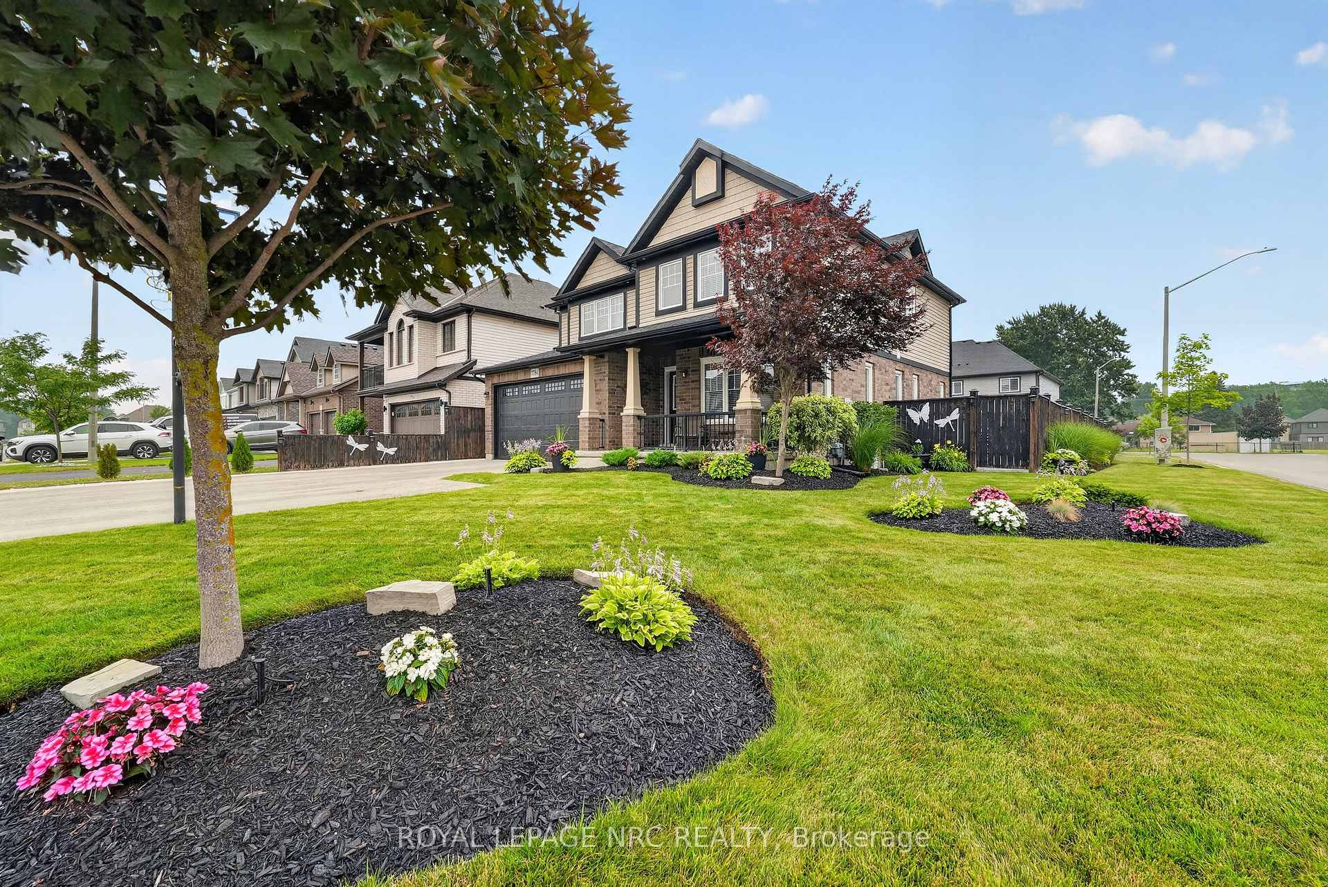Photo 3 of 7794 Clendenning Street, Niagara Falls, Oldfield — HOMEH