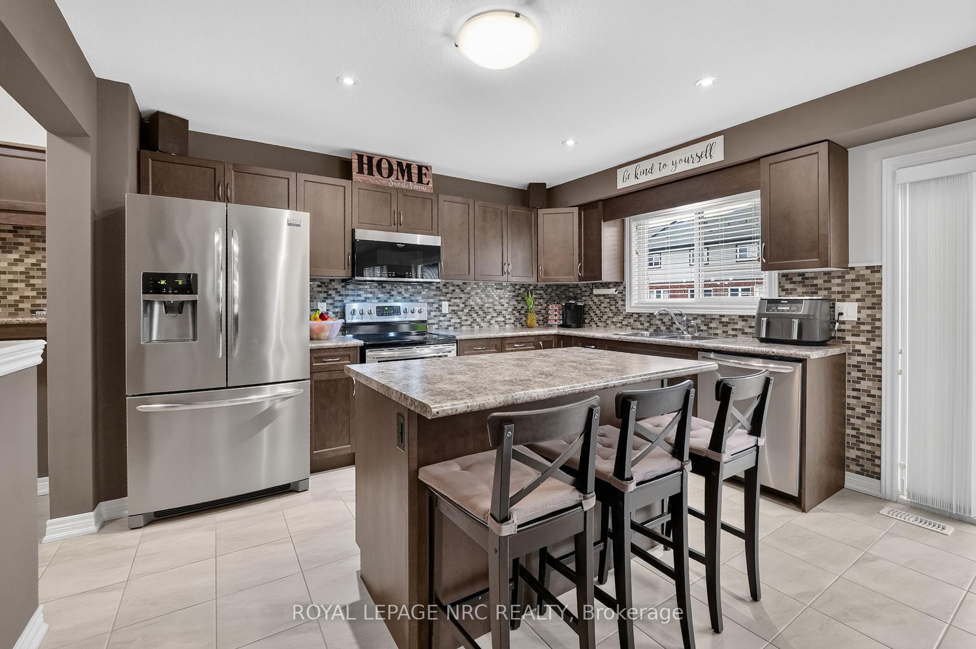 Photo 10 of 7794 Clendenning Street, Niagara Falls, Oldfield — HOMEH