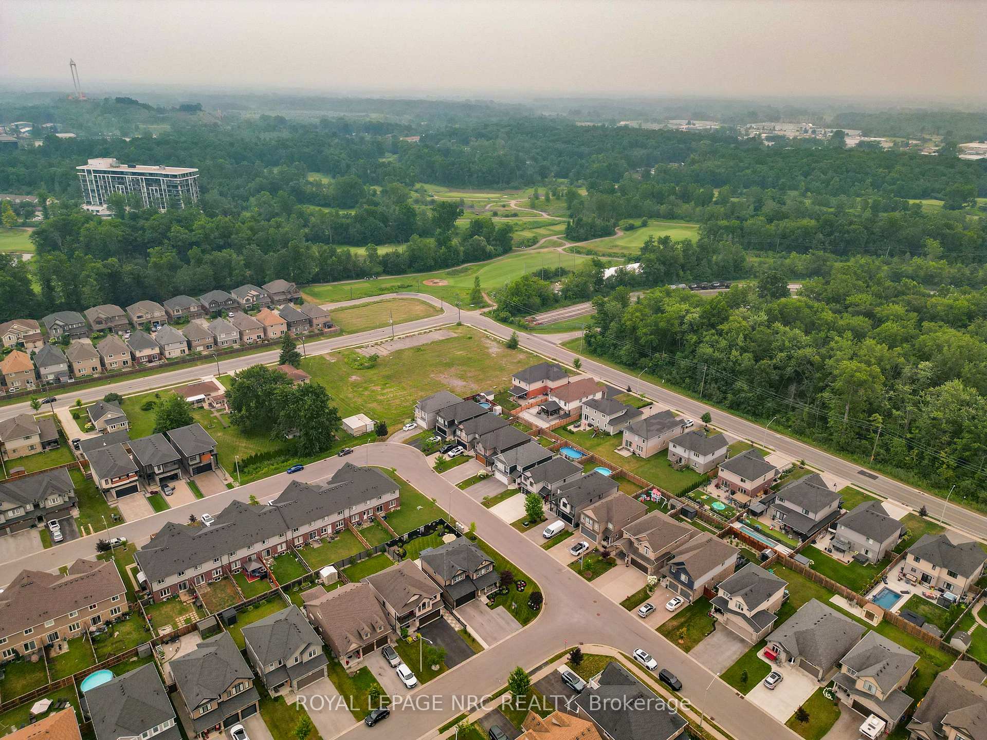 Photo 43 of 7794 Clendenning Street, Niagara Falls, Oldfield — HOMEH