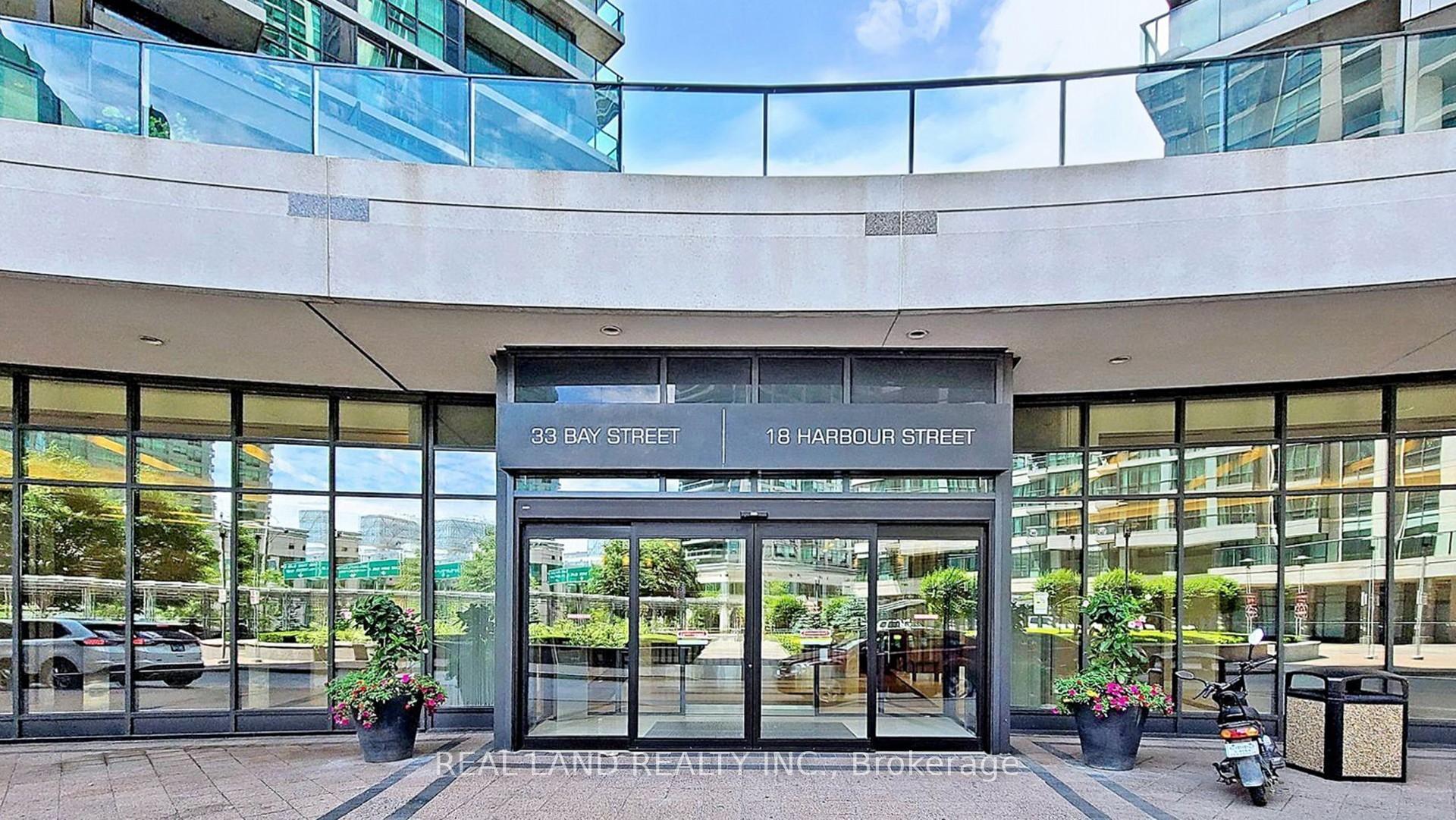 Photo 2 of Unit 1908, 33 Bay Street, Toronto, Waterfront Communities — HOMEH