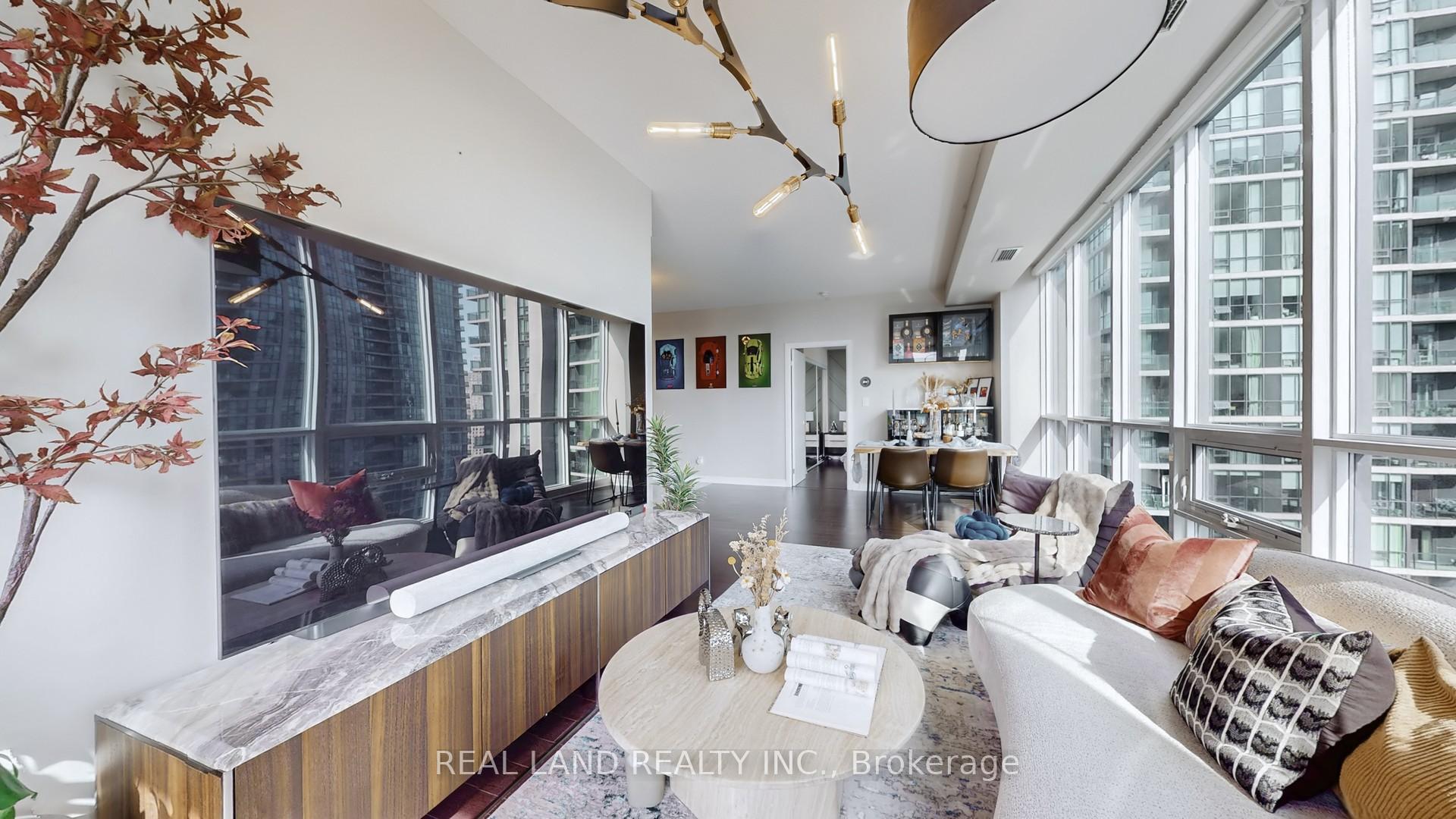 Photo 9 of Unit 1908, 33 Bay Street, Toronto, Waterfront Communities — HOMEH