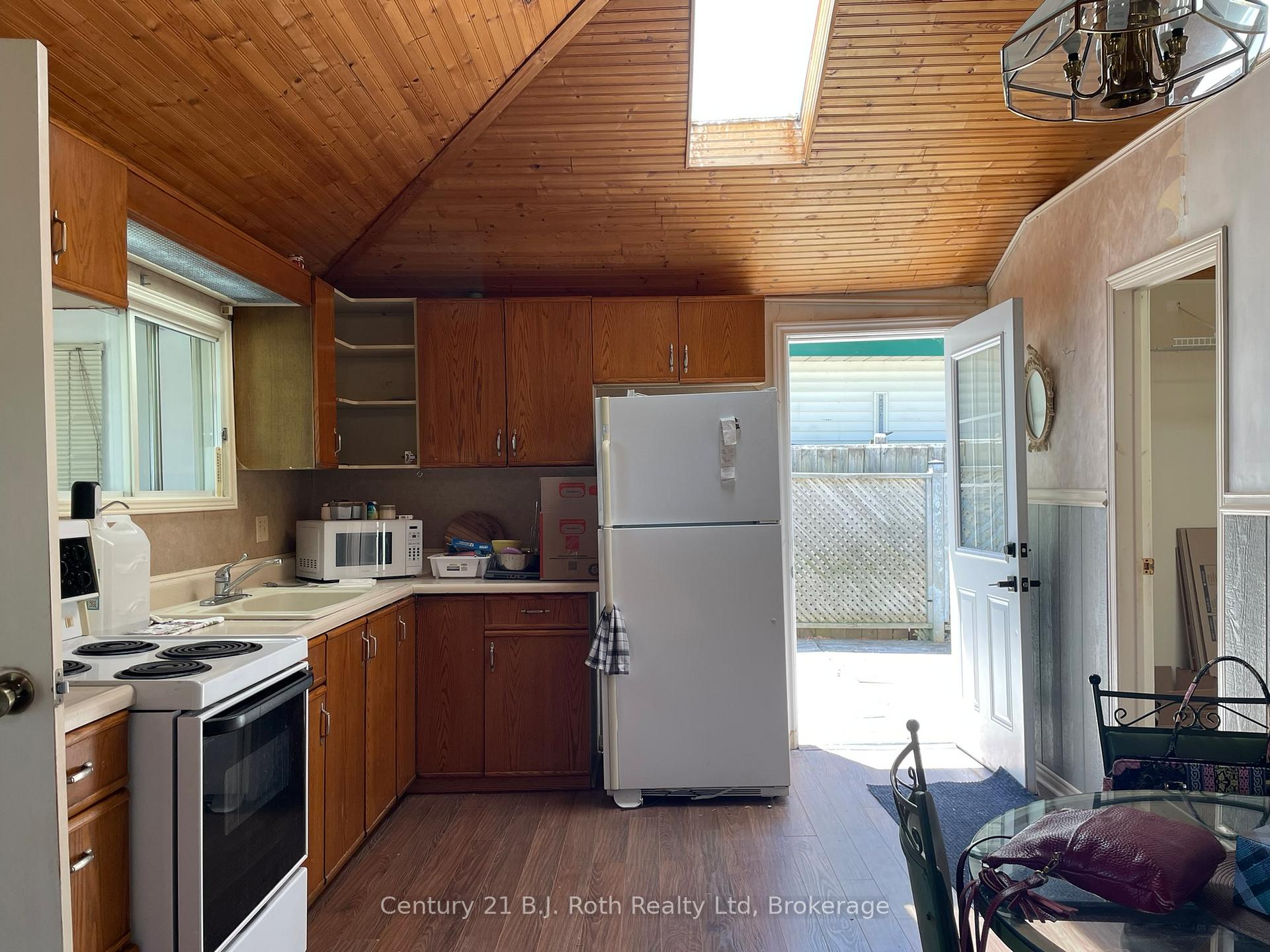 Photo 11 of 15 Bow Road, Tiny, Rural Tiny — HOMEH