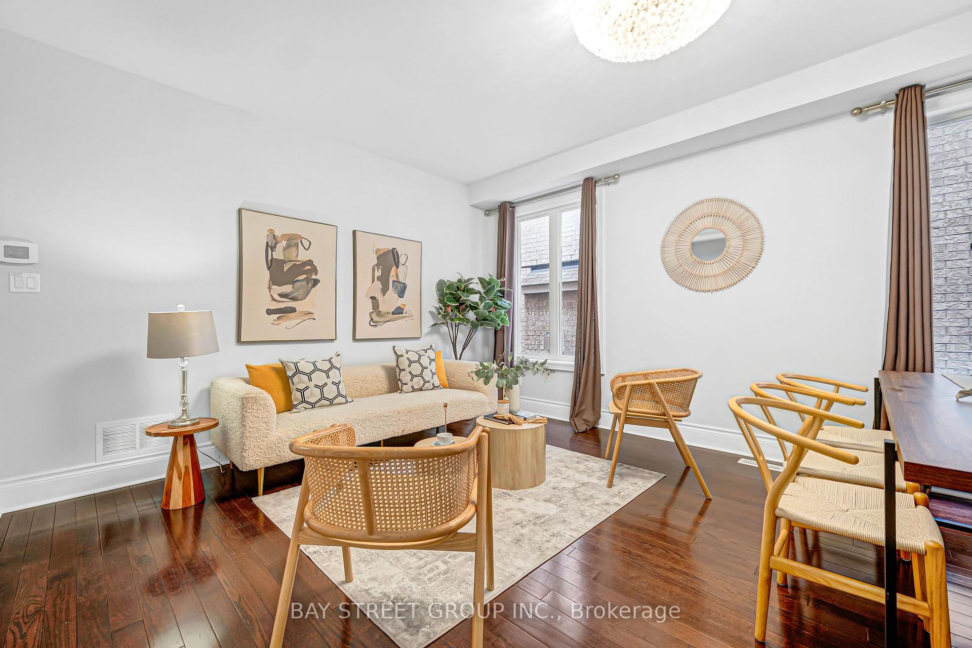 Photo 8 of 45 Old Orchard Crescent, Richmond Hill, Rouge Woods — HOMEH