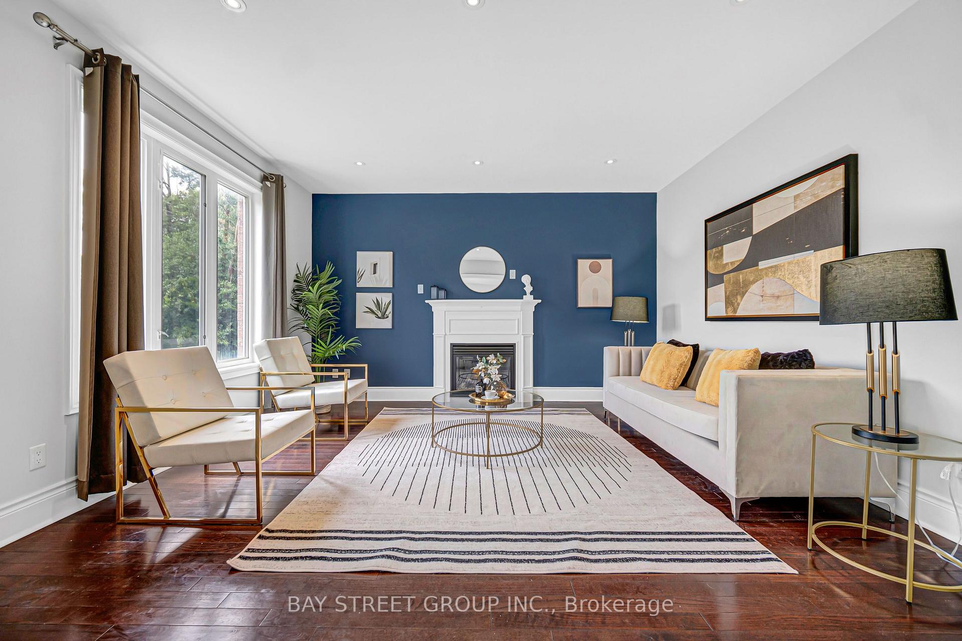 Photo 18 of 45 Old Orchard Crescent, Richmond Hill, Rouge Woods — HOMEH