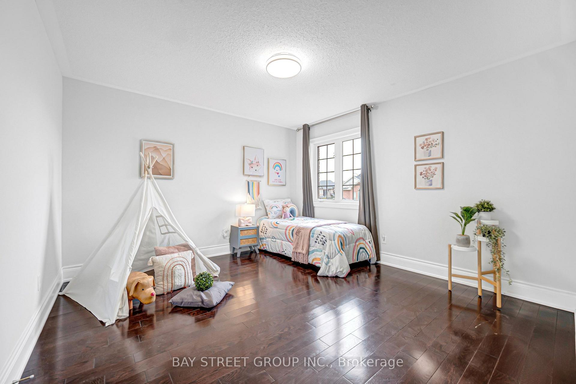 Photo 38 of 45 Old Orchard Crescent, Richmond Hill, Rouge Woods — HOMEH