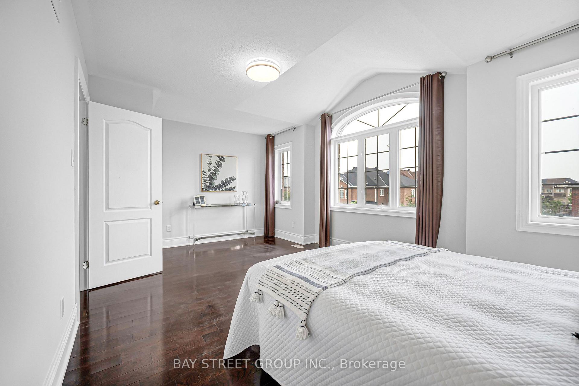 Photo 42 of 45 Old Orchard Crescent, Richmond Hill, Rouge Woods — HOMEH