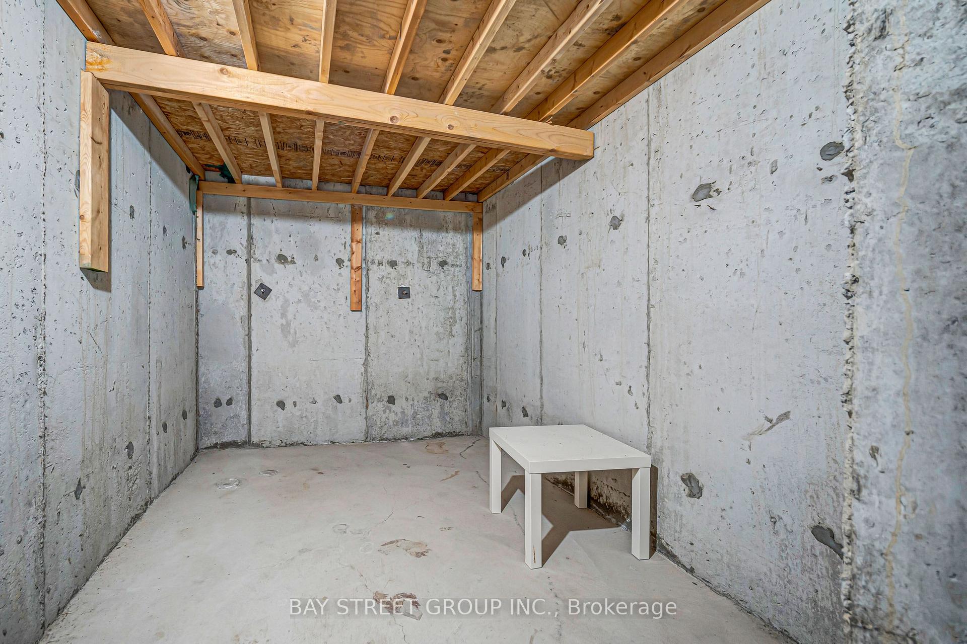 Photo 44 of 45 Old Orchard Crescent, Richmond Hill, Rouge Woods — HOMEH