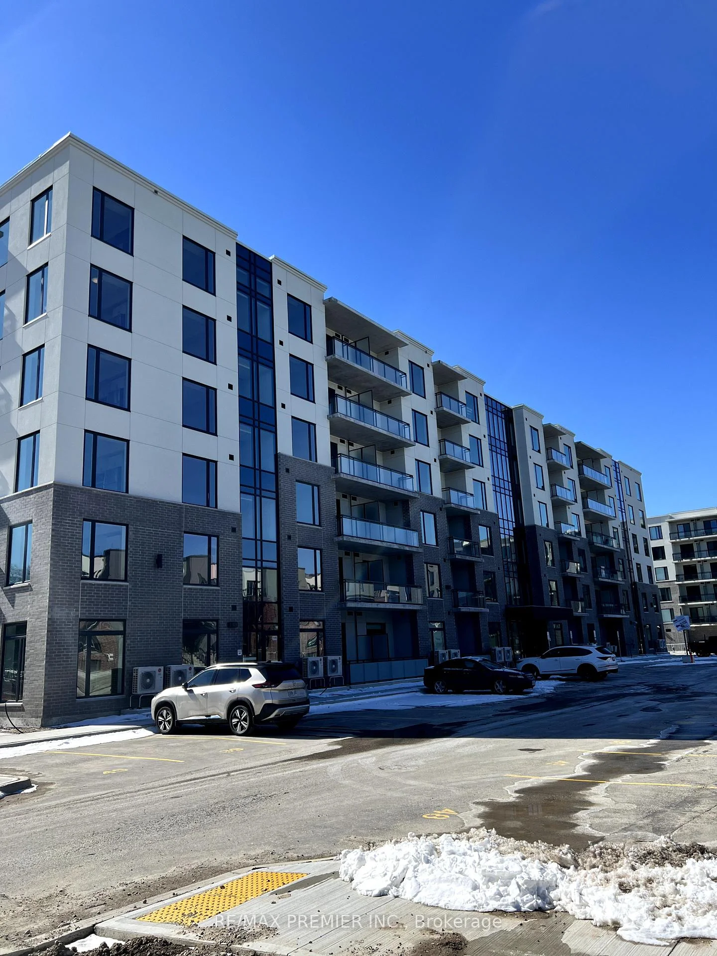 Photo 4 of Unit 504, 107 Roger Street, Waterloo, Uptown Waterloo/North Ward — HOMEH