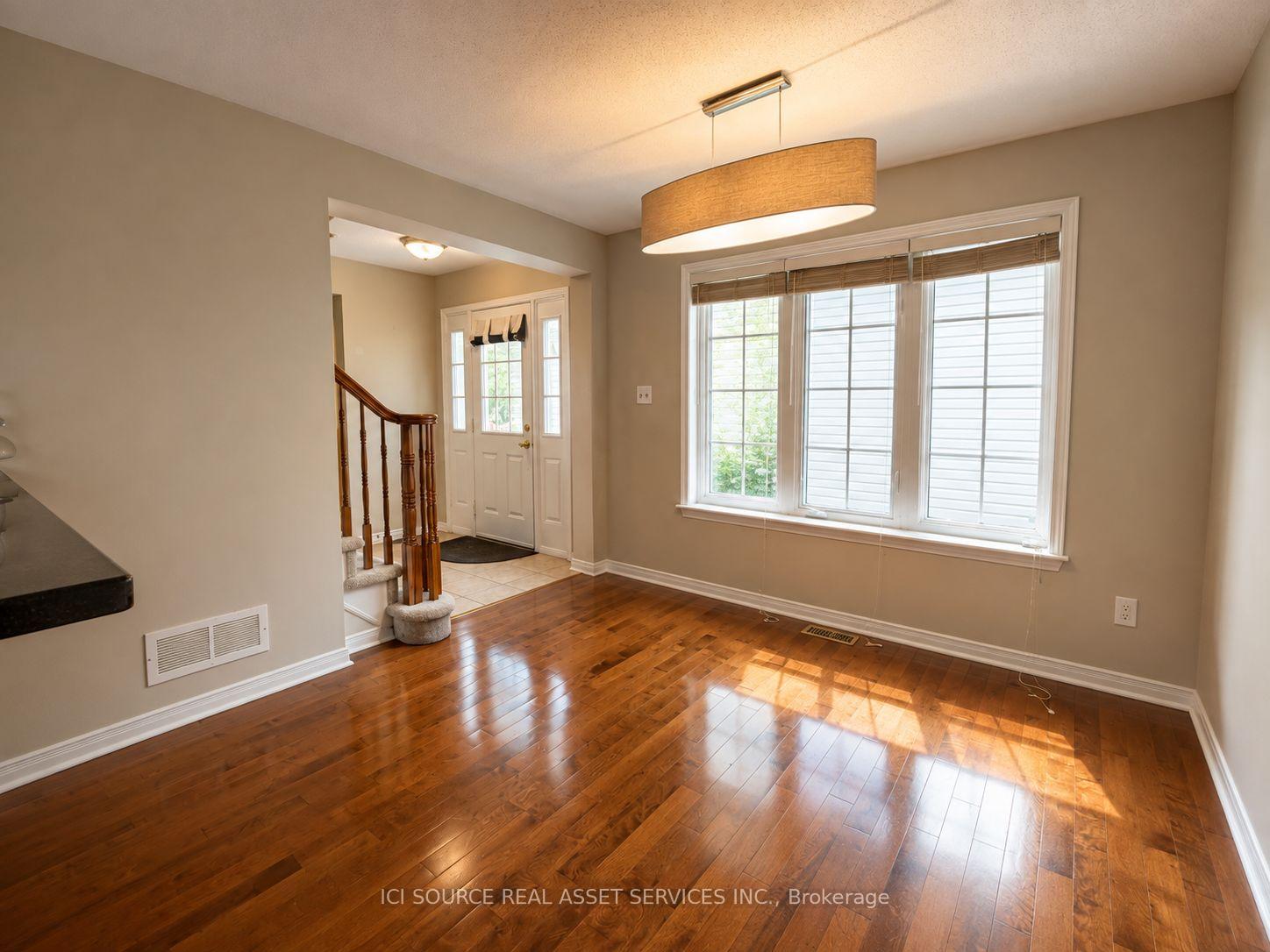 Photo 5 of 358 Wisteria Crescent, Ottawa, Hunt Club — HOMEH