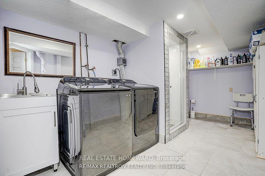 Photo 5 of 51 Steepleview Crescent, Richmond Hill, North Richvale — HOMEH