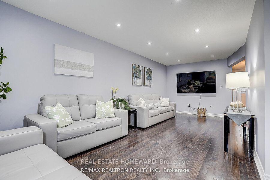 Photo 6 of 51 Steepleview Crescent, Richmond Hill, North Richvale — HOMEH