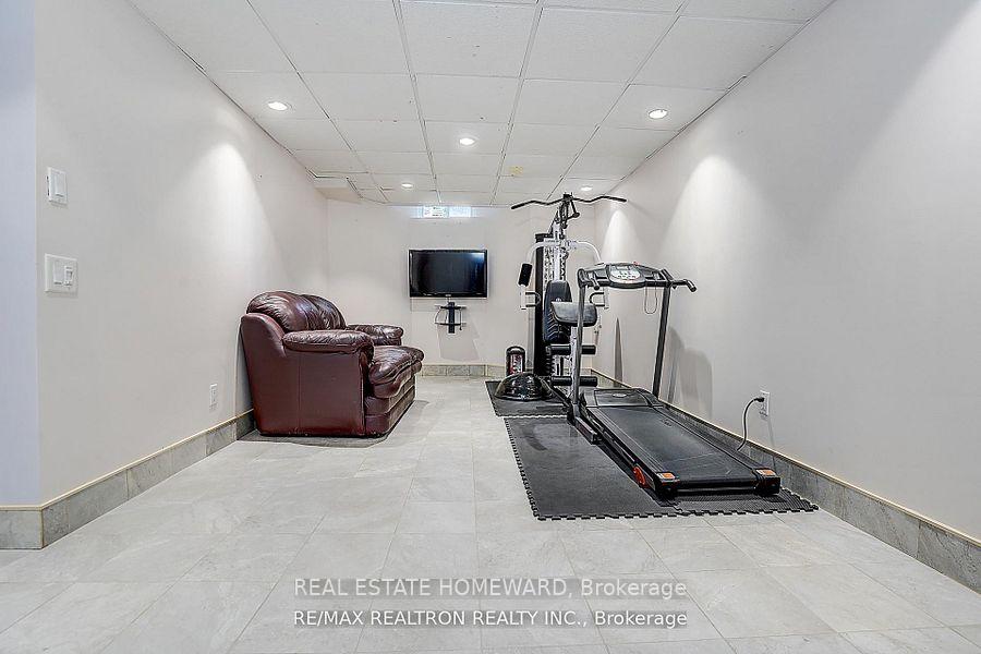 Photo 7 of 51 Steepleview Crescent, Richmond Hill, North Richvale — HOMEH