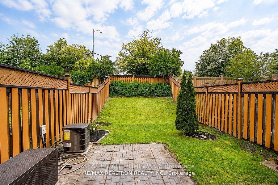 Photo 8 of 51 Steepleview Crescent, Richmond Hill, North Richvale — HOMEH