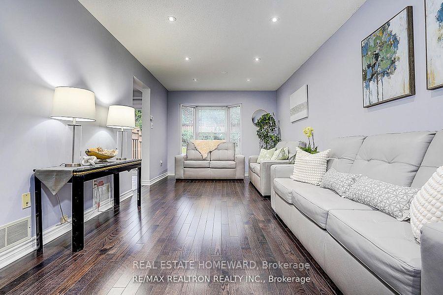Photo 16 of 51 Steepleview Crescent, Richmond Hill, North Richvale — HOMEH