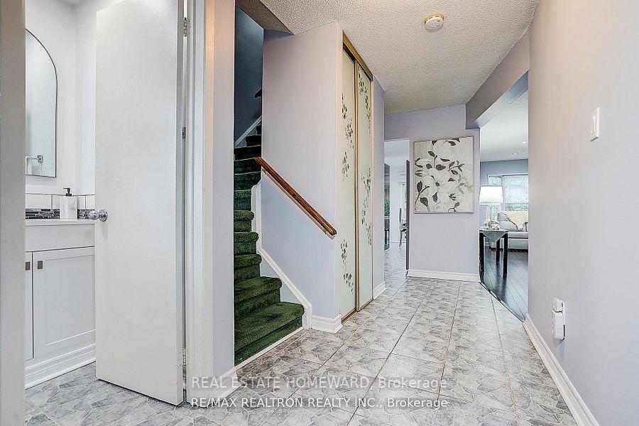 Photo 18 of 51 Steepleview Crescent, Richmond Hill, North Richvale — HOMEH