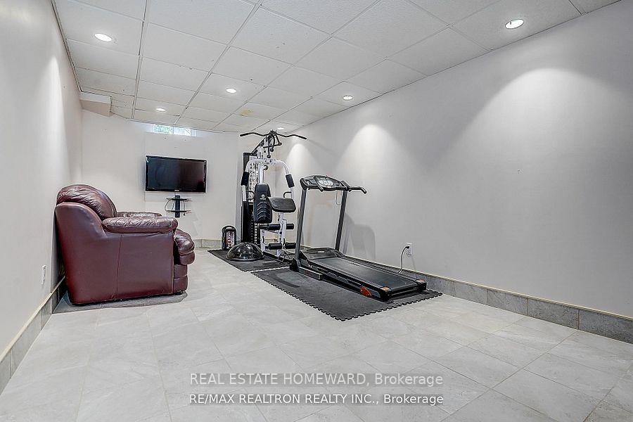 Photo 20 of 51 Steepleview Crescent, Richmond Hill, North Richvale — HOMEH