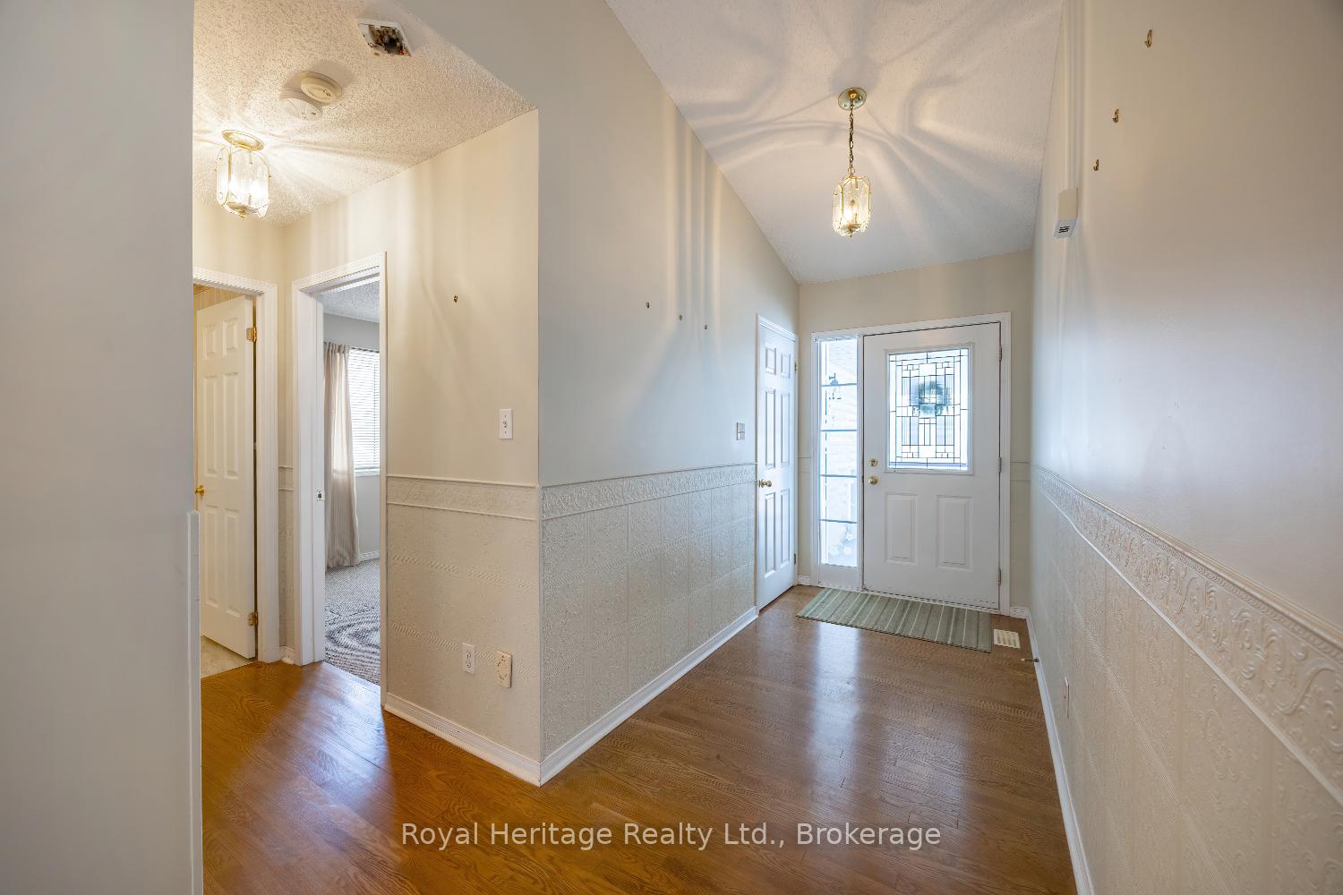 Photo 2 of 118 Bluffs Road, Clarington, Newcastle — HOMEH