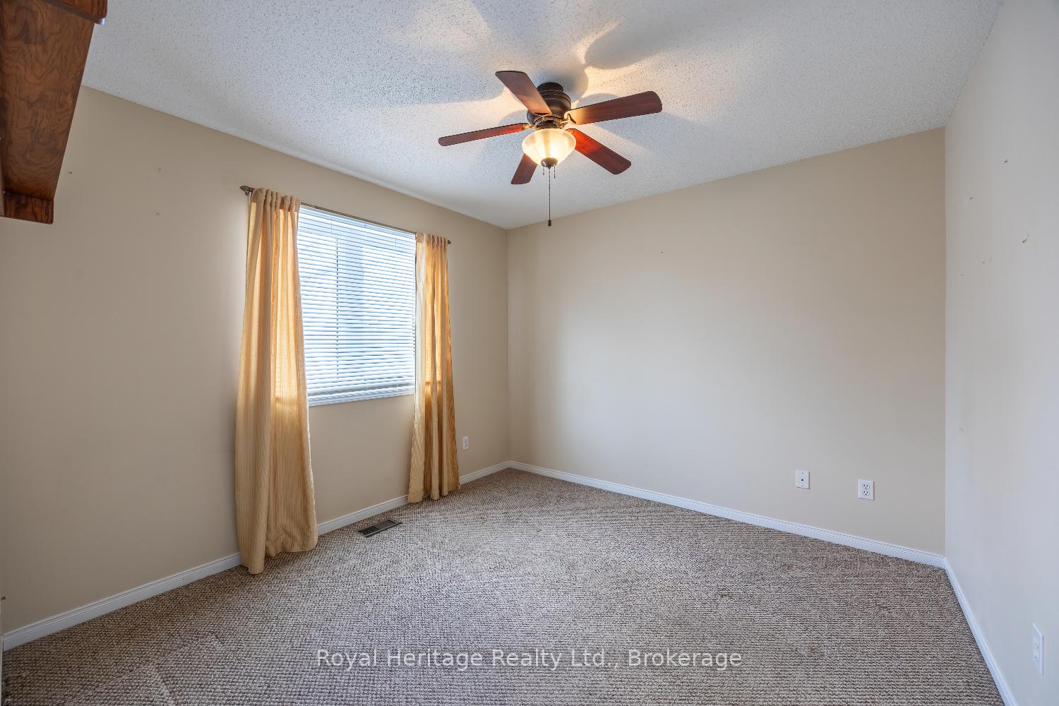 Photo 12 of 118 Bluffs Road, Clarington, Newcastle — HOMEH