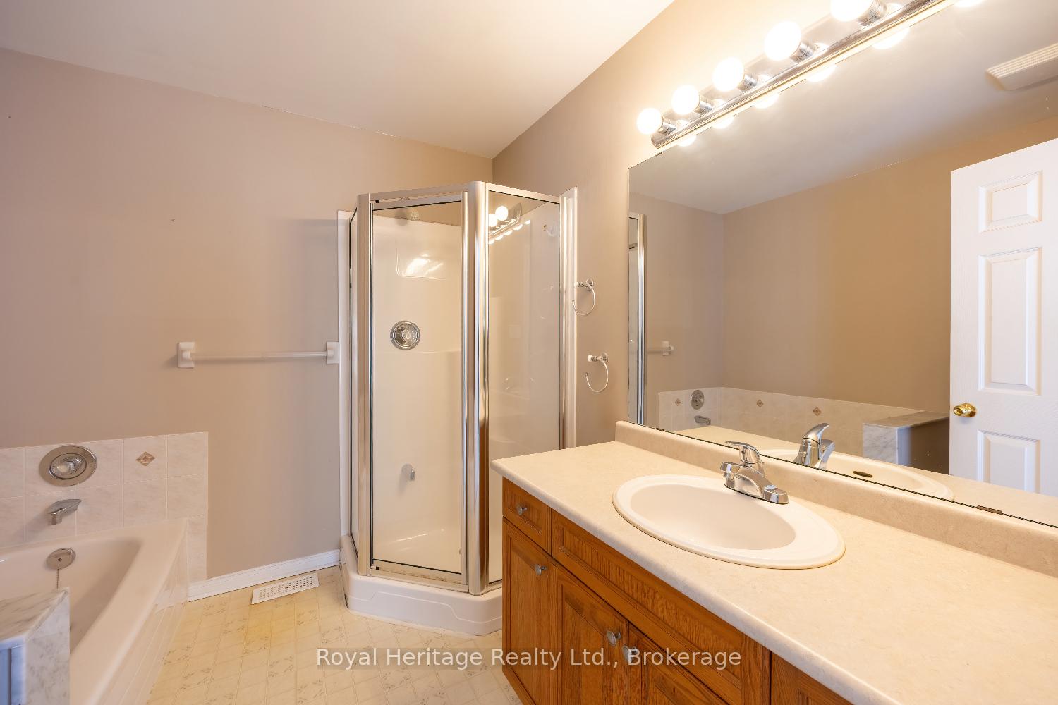 Photo 19 of 118 Bluffs Road, Clarington, Newcastle — HOMEH