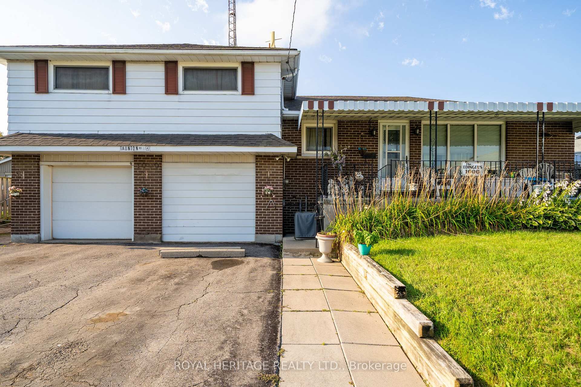 Photo 3 of 1000 Taunton Road E, Whitby, Taunton North — HOMEH