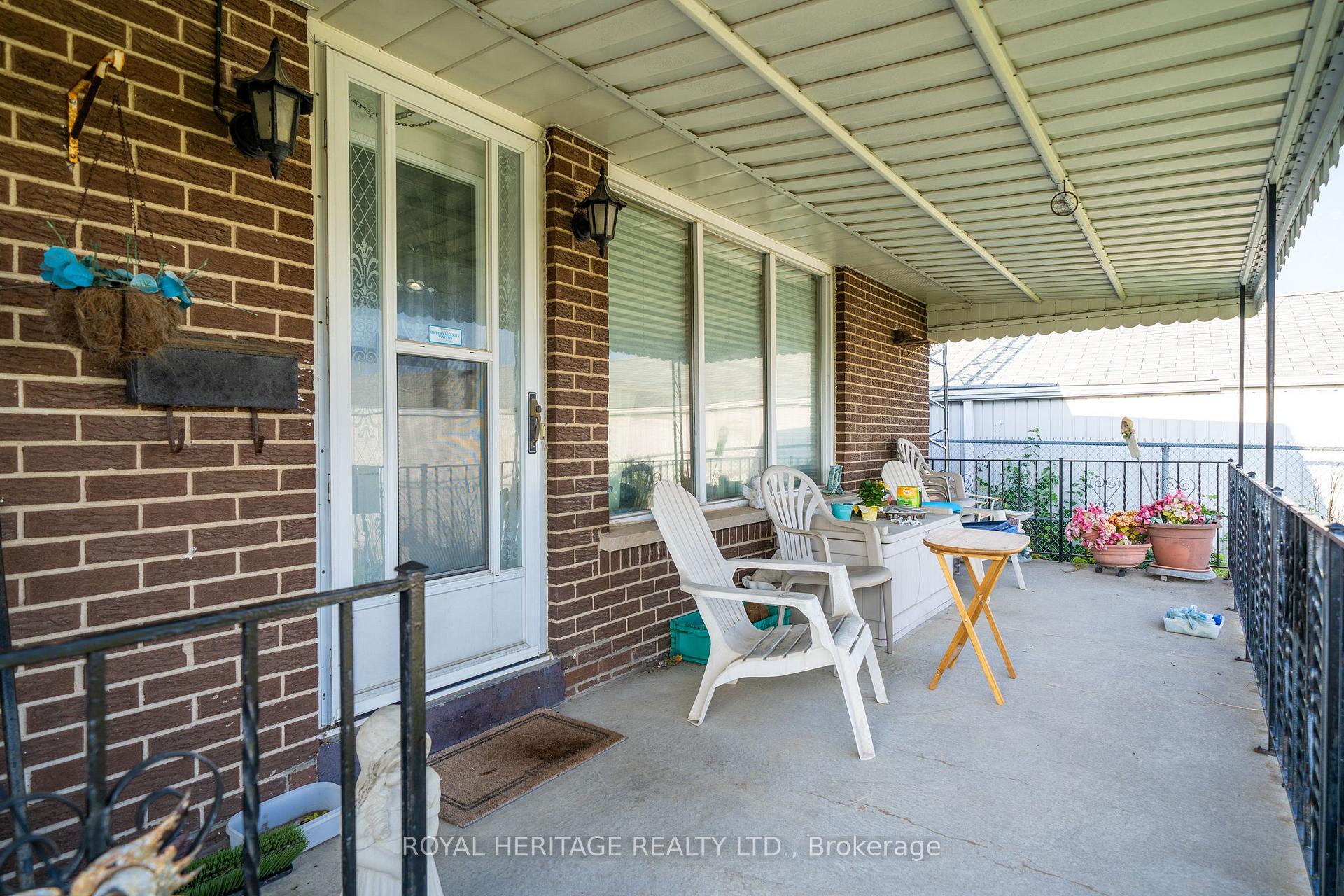 Photo 6 of 1000 Taunton Road E, Whitby, Taunton North — HOMEH