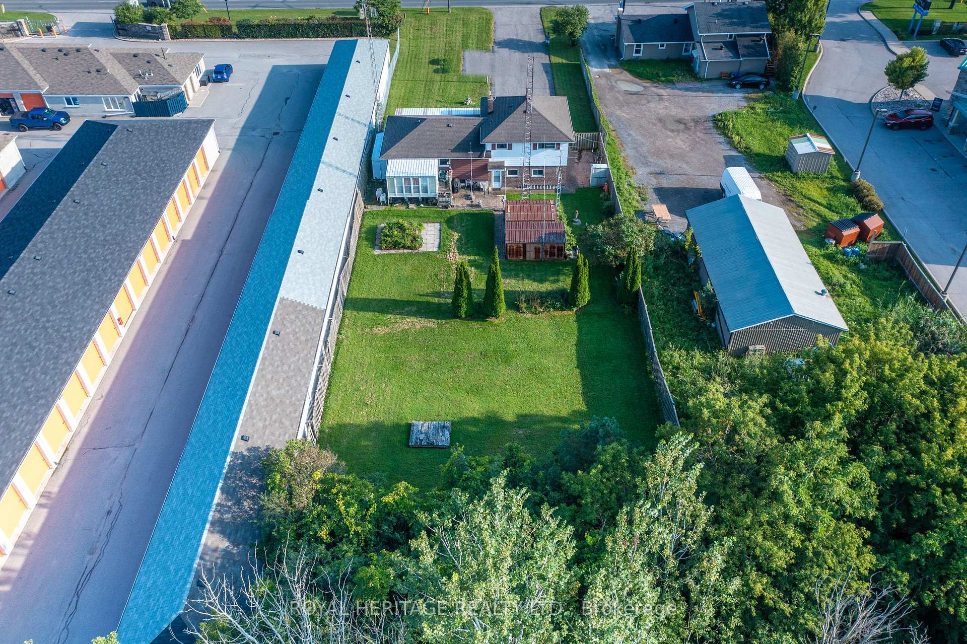Photo 10 of 1000 Taunton Road E, Whitby, Taunton North — HOMEH