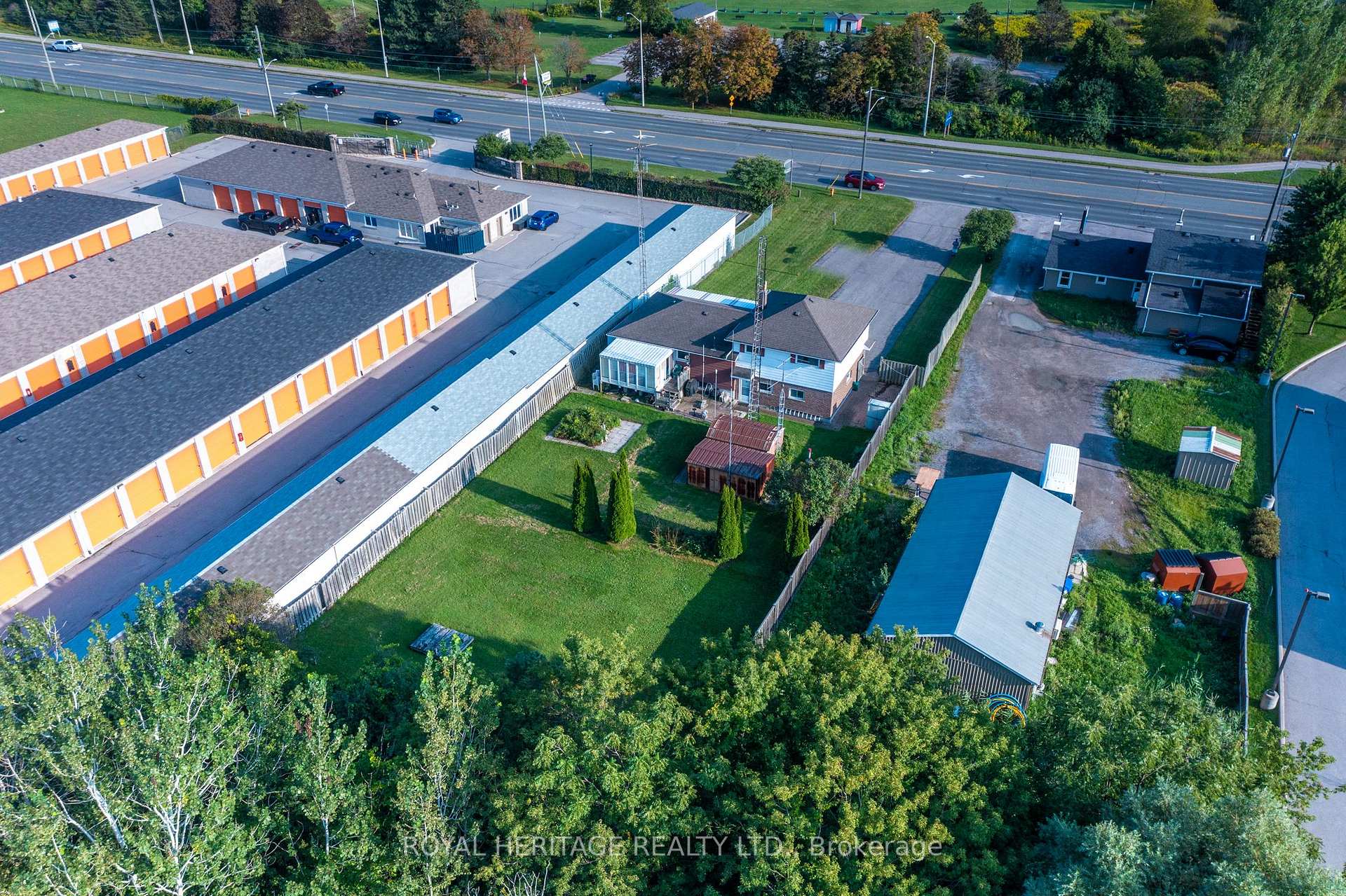 Photo 11 of 1000 Taunton Road E, Whitby, Taunton North — HOMEH