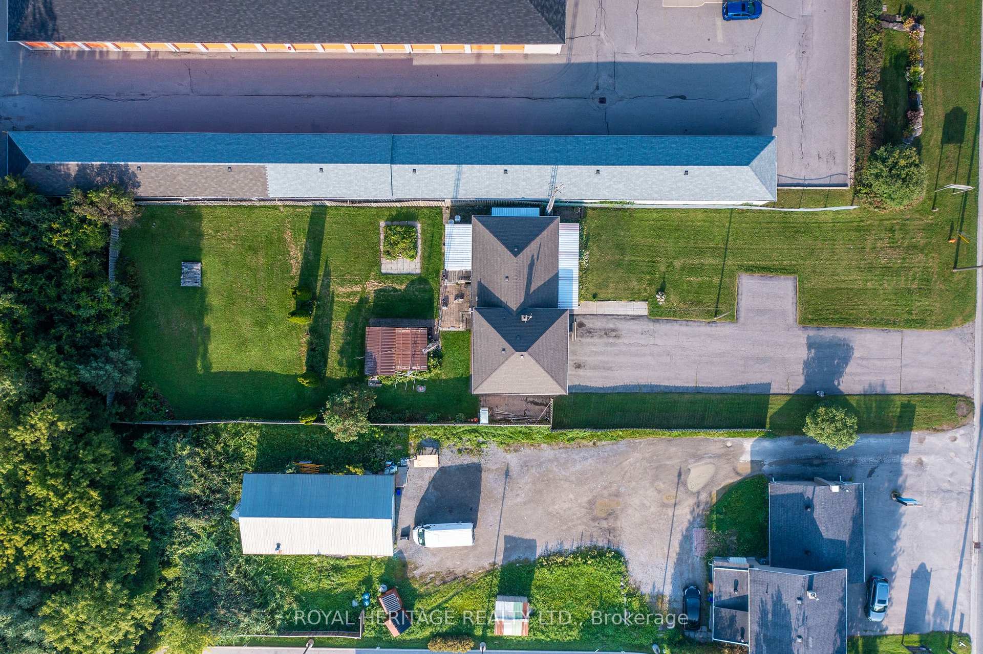 Photo 13 of 1000 Taunton Road E, Whitby, Taunton North — HOMEH