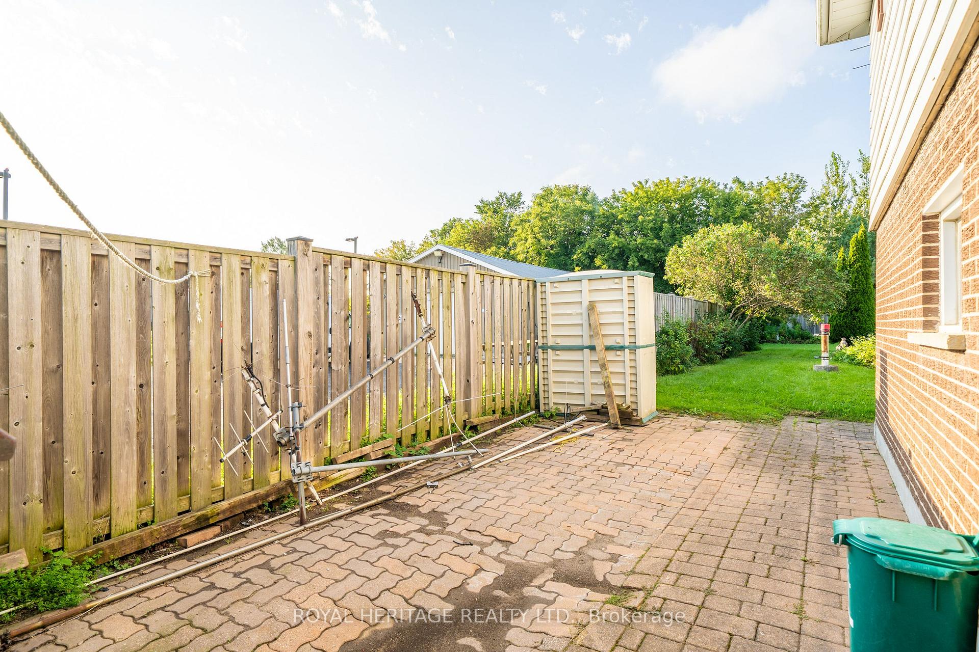 Photo 17 of 1000 Taunton Road E, Whitby, Taunton North — HOMEH