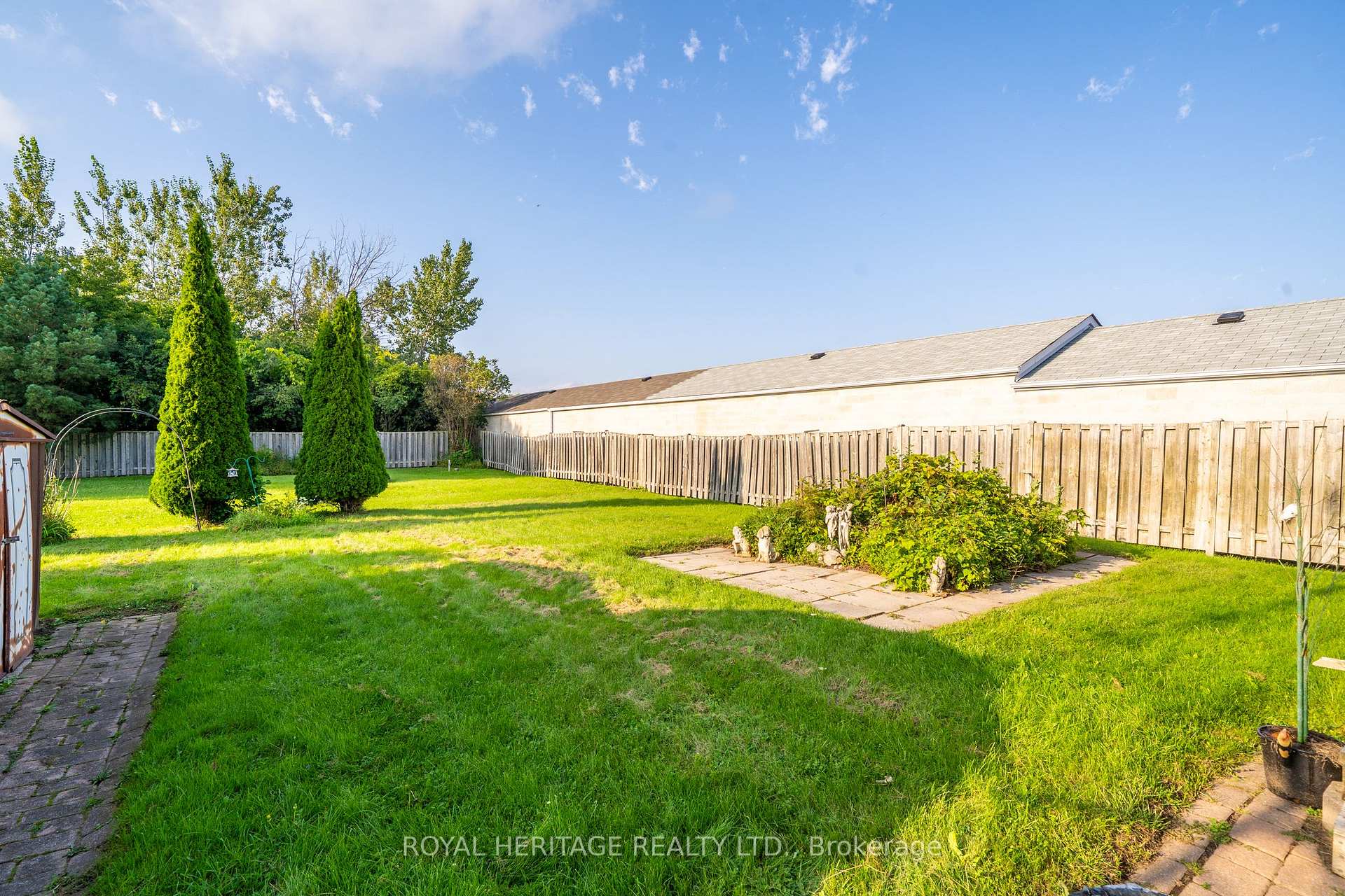 Photo 21 of 1000 Taunton Road E, Whitby, Taunton North — HOMEH