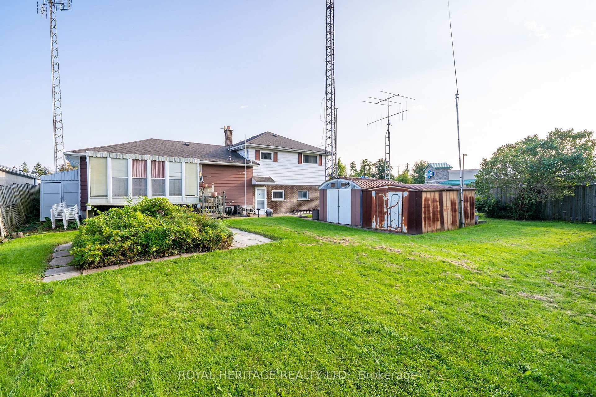 Photo 22 of 1000 Taunton Road E, Whitby, Taunton North — HOMEH
