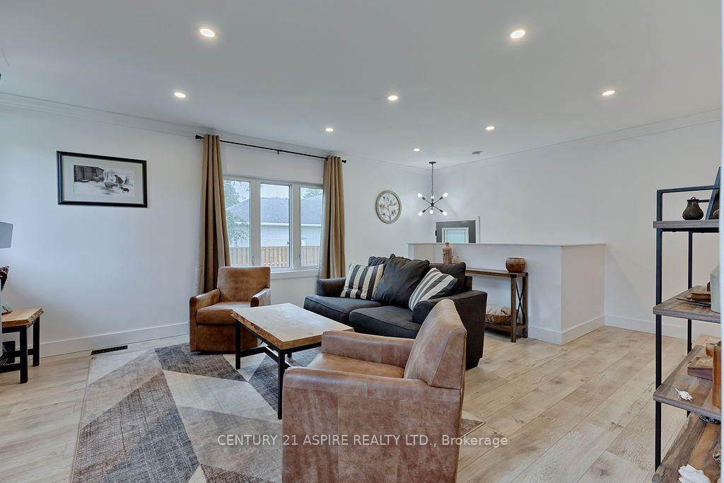 Photo 13 of 621 Bruham Avenue, Laurentian Valley, Laurentian Valley — HOMEH