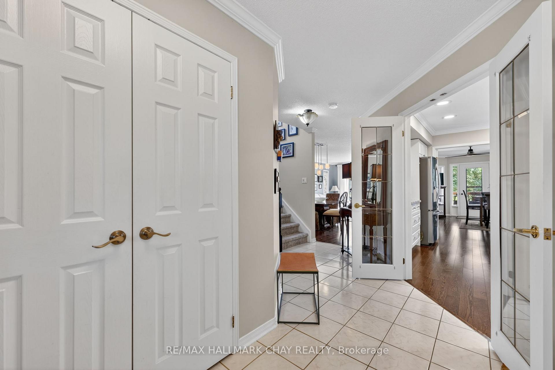 Photo 3 of Unit 3, 174 Green Briar Road, New Tecumseth, Alliston — HOMEH