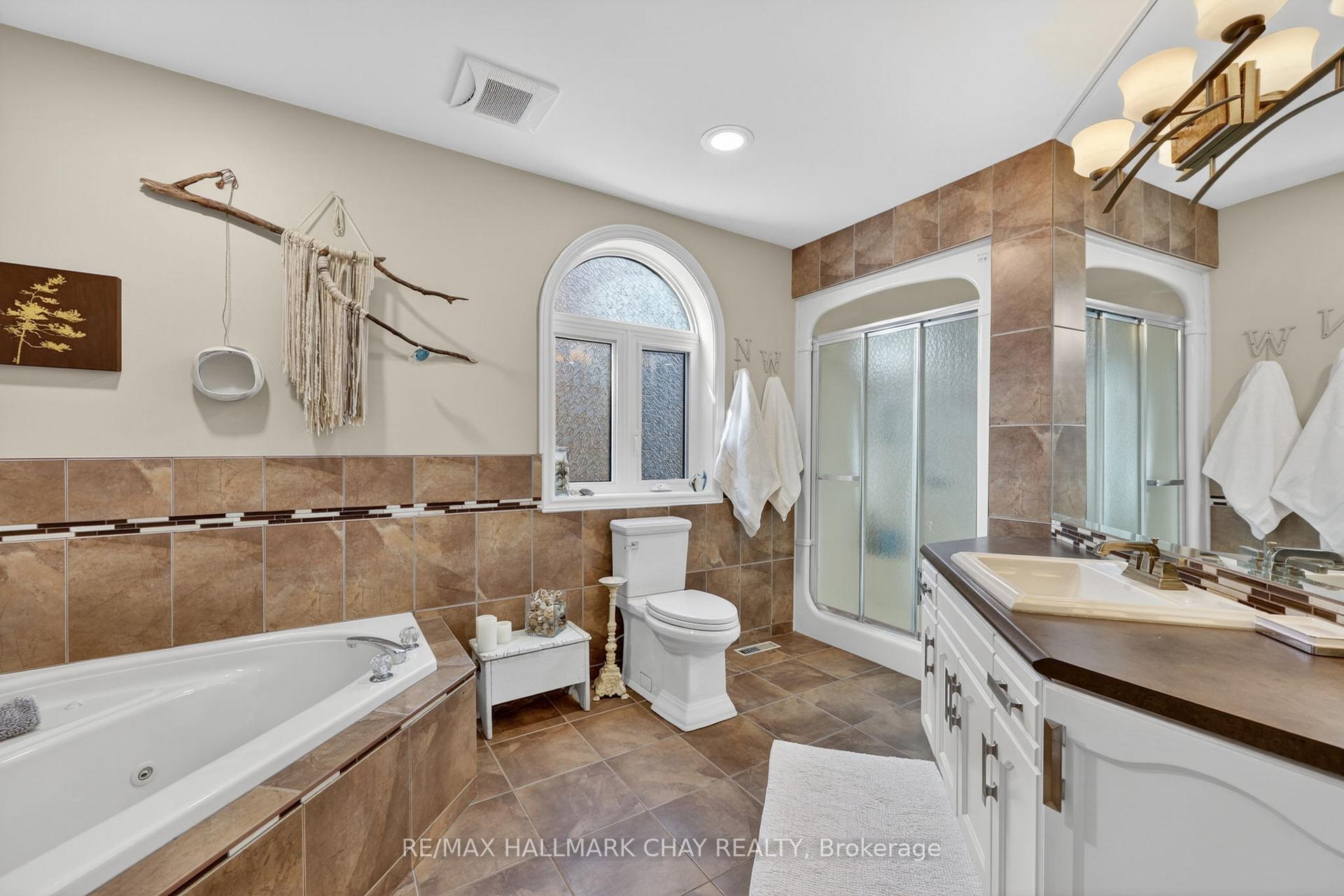 Photo 22 of Unit 3, 174 Green Briar Road, New Tecumseth, Alliston — HOMEH
